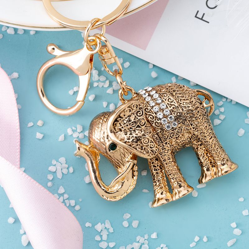 Hot foreign trade items: elephant keychains, car bags, pendants, metal diamond-encrusted handicrafts and gifts