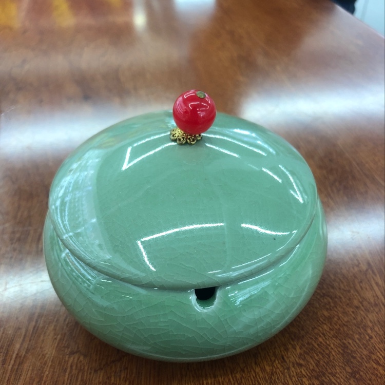 烟灰缸摆件绿