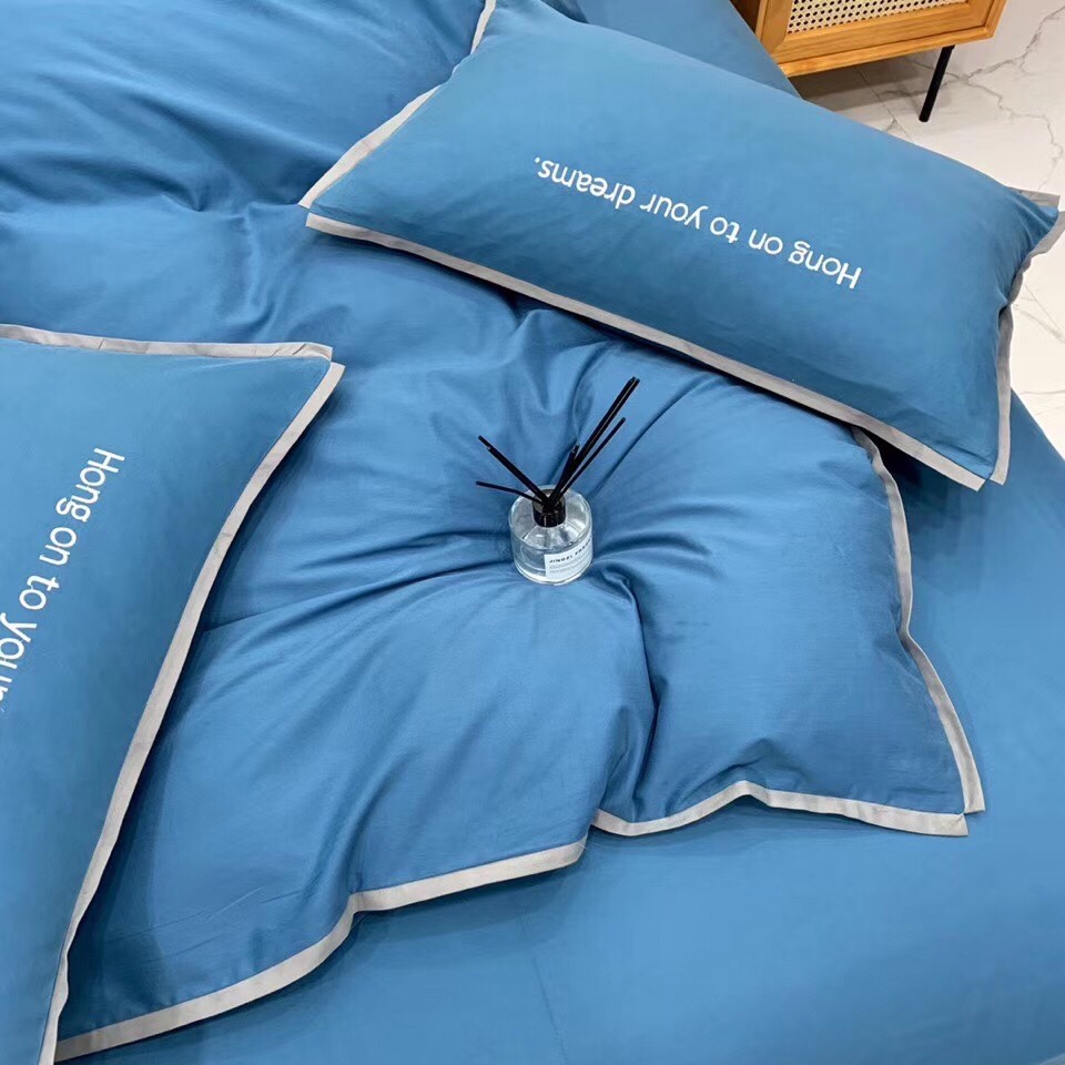 80 doble cara nublado boutique bordado conjunto de cuatro piezas ropa de cama textiles para el hogar edredón undefined