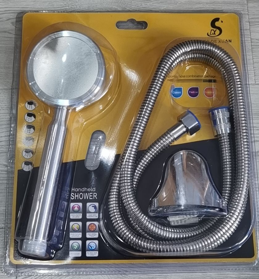 The bathroom pressurized showerhead cover is equipped with a flexible hose