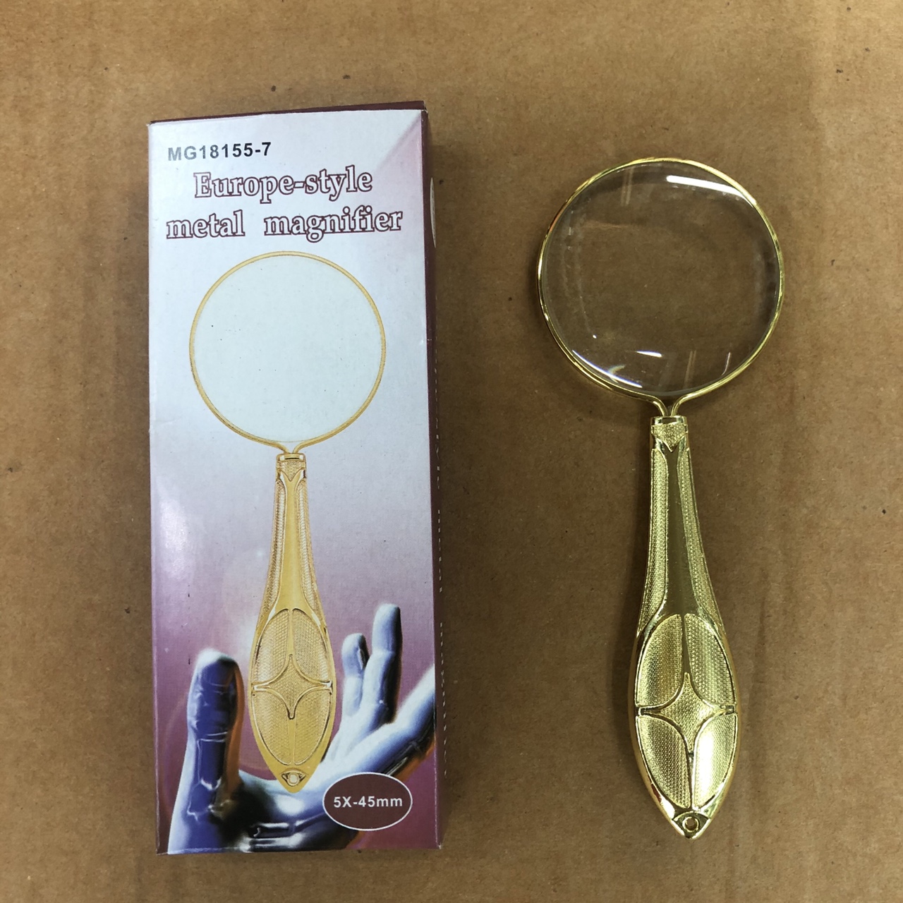 18155-7 a magnifying glass thumbnail