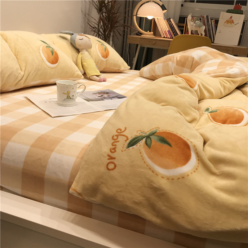Winter Thickened Coral Flannel Milk Velvet 4-Piece Set Thickened For Warmth Item Picture