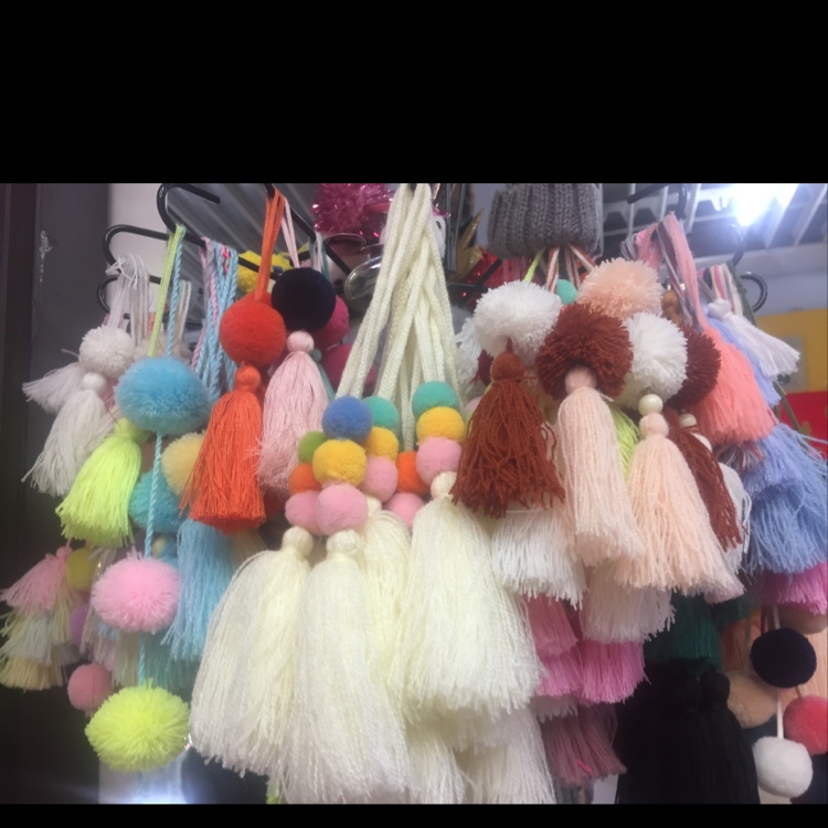 Fringed hairball