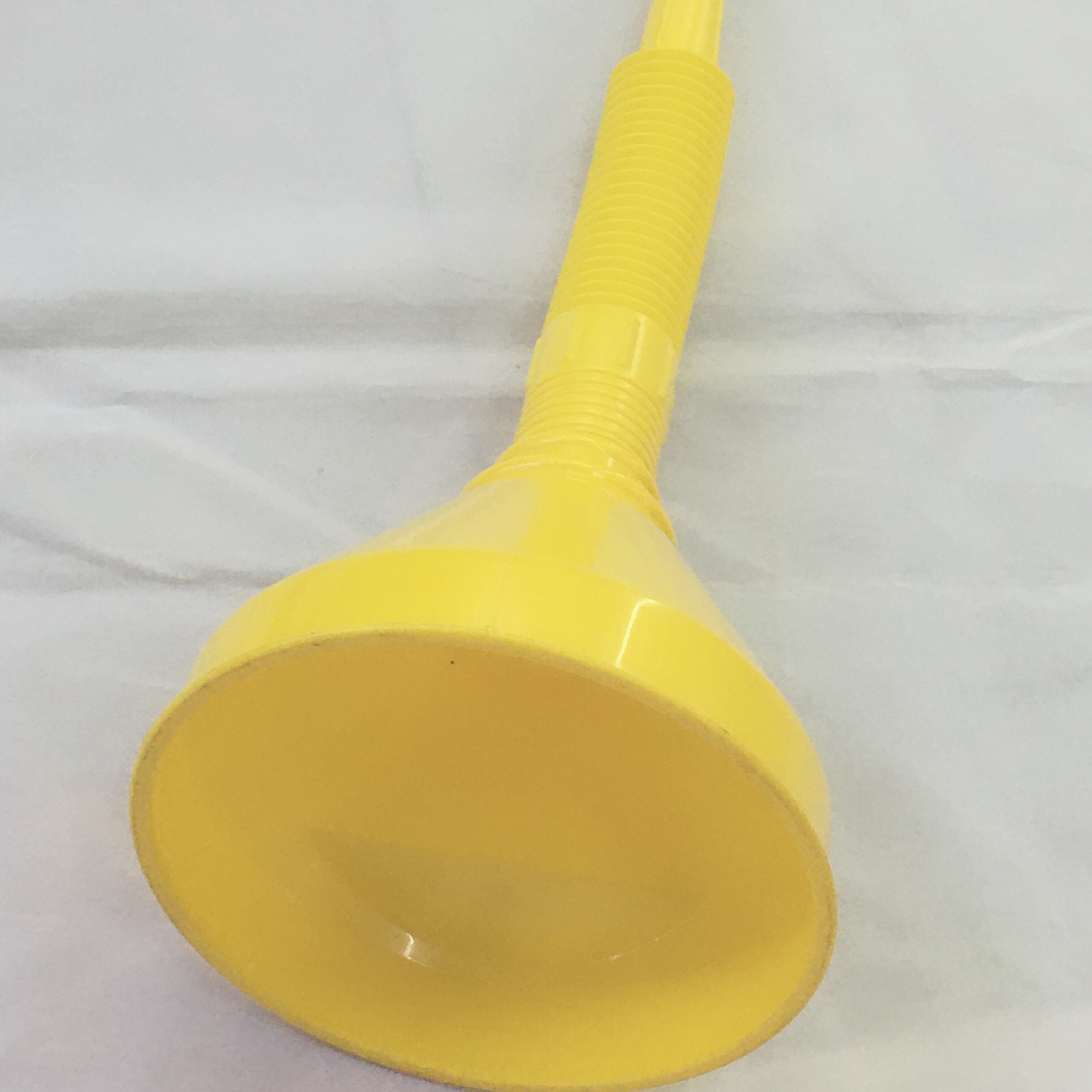 Black 135 blow-molded funnel Application Scenario