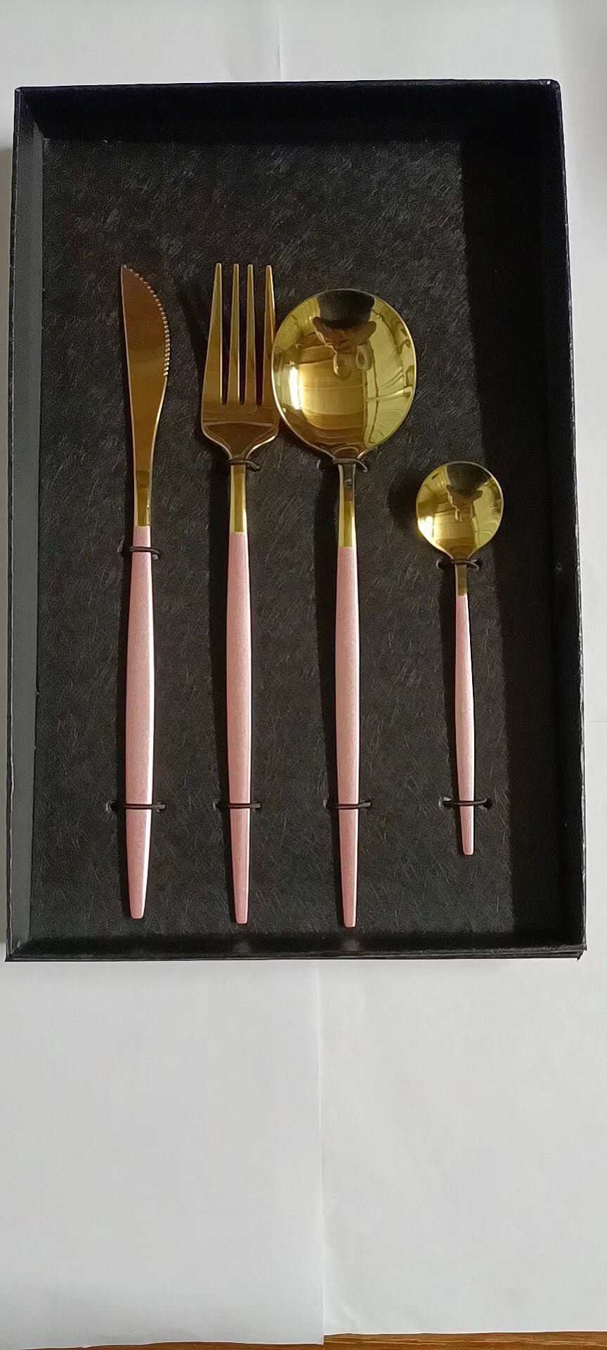 Bright Portuguese Knife, Fork And Spoon, Small Spoon, Four-Piece Set details Picture