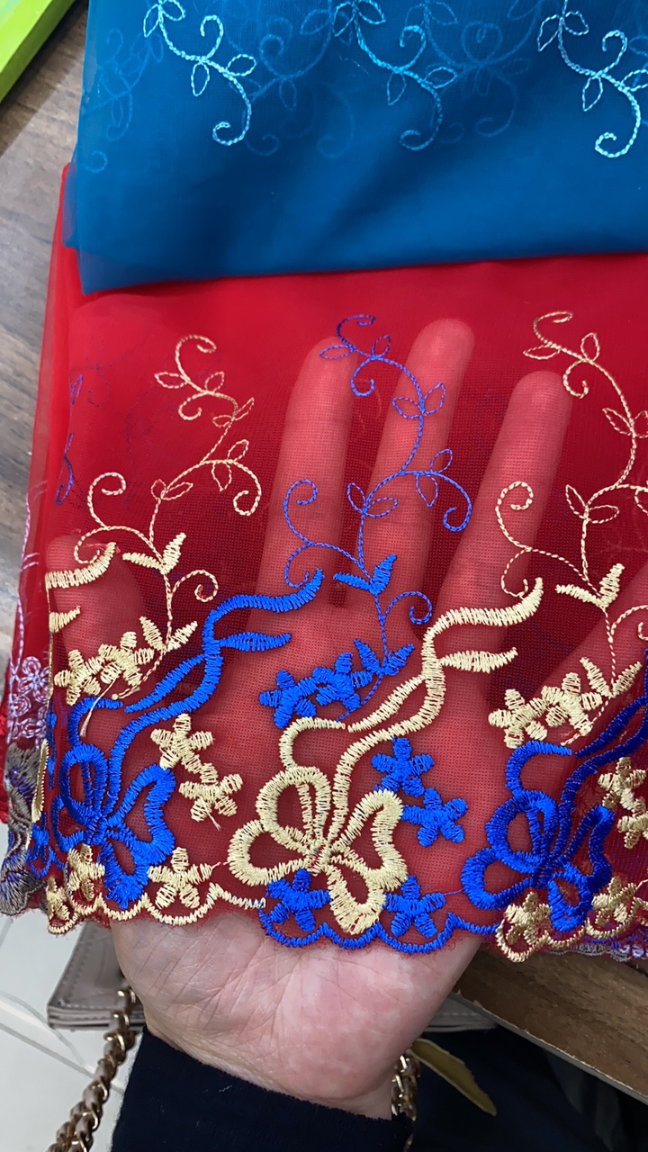 大红蝴蝶结花边