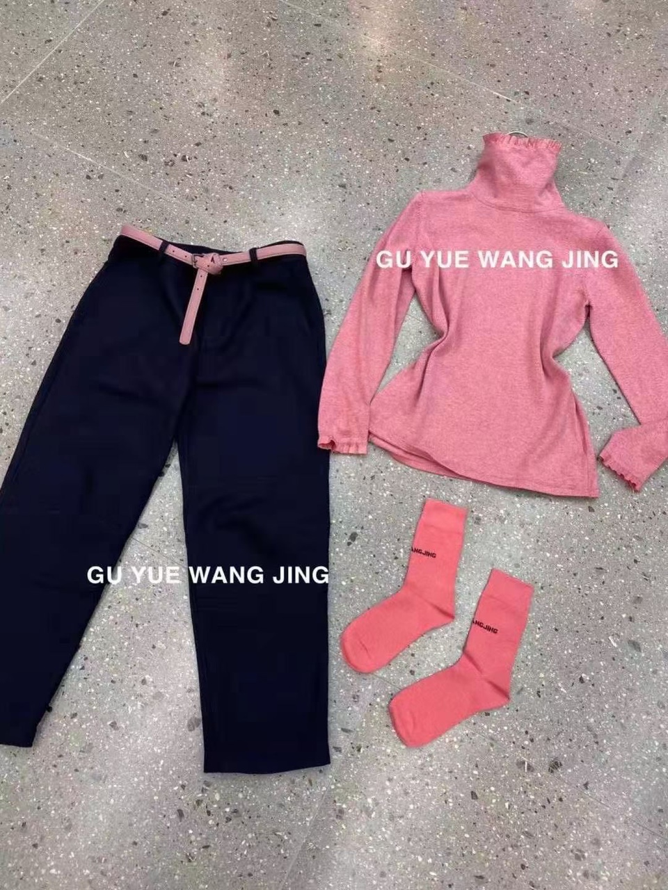 百搭高领打底衫粉色