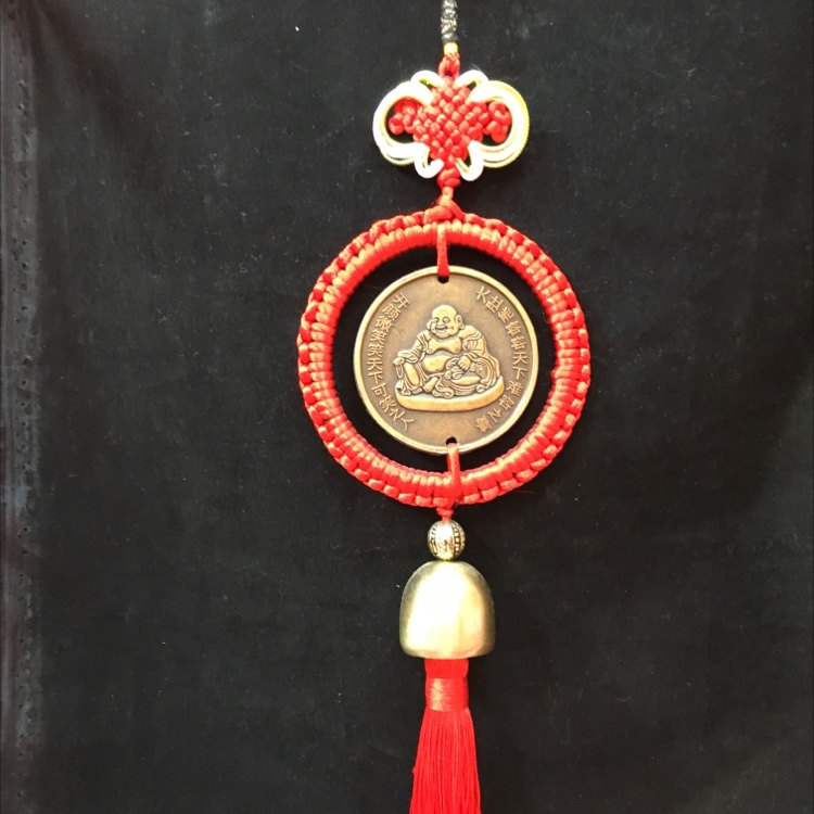 Red circle: antique gold big belly laughing Buddha hanging copper bell (outer width 9cm)