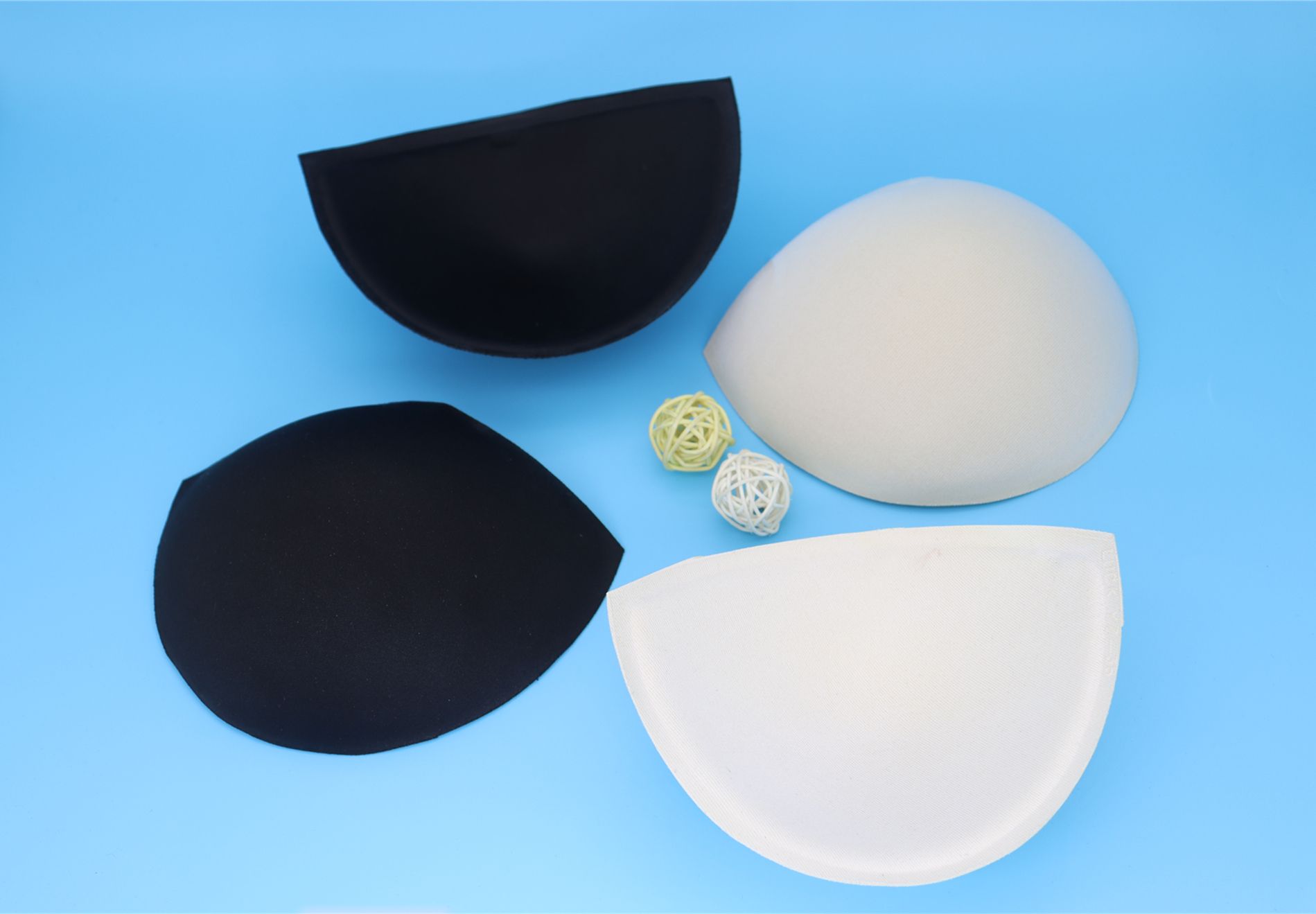 厂家直销高品质舒适服装辅料LUCK38罩杯细节图