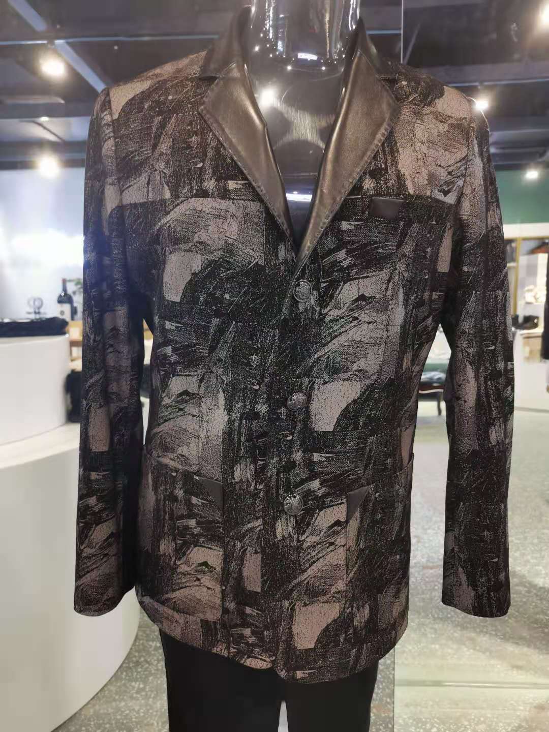 澳大利亚路易阿玛瑞男款秋冬西装皮衣  绵羊皮皮衣 黑印花款西装皮衣