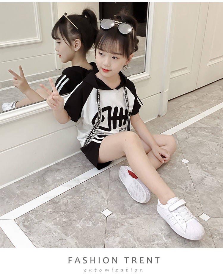 Pure cotton summer clothing for girls, fashionable two-piece set for middle and large children, stylish short-sleeved pants, sportswear, summer Korean-style set detail image 3