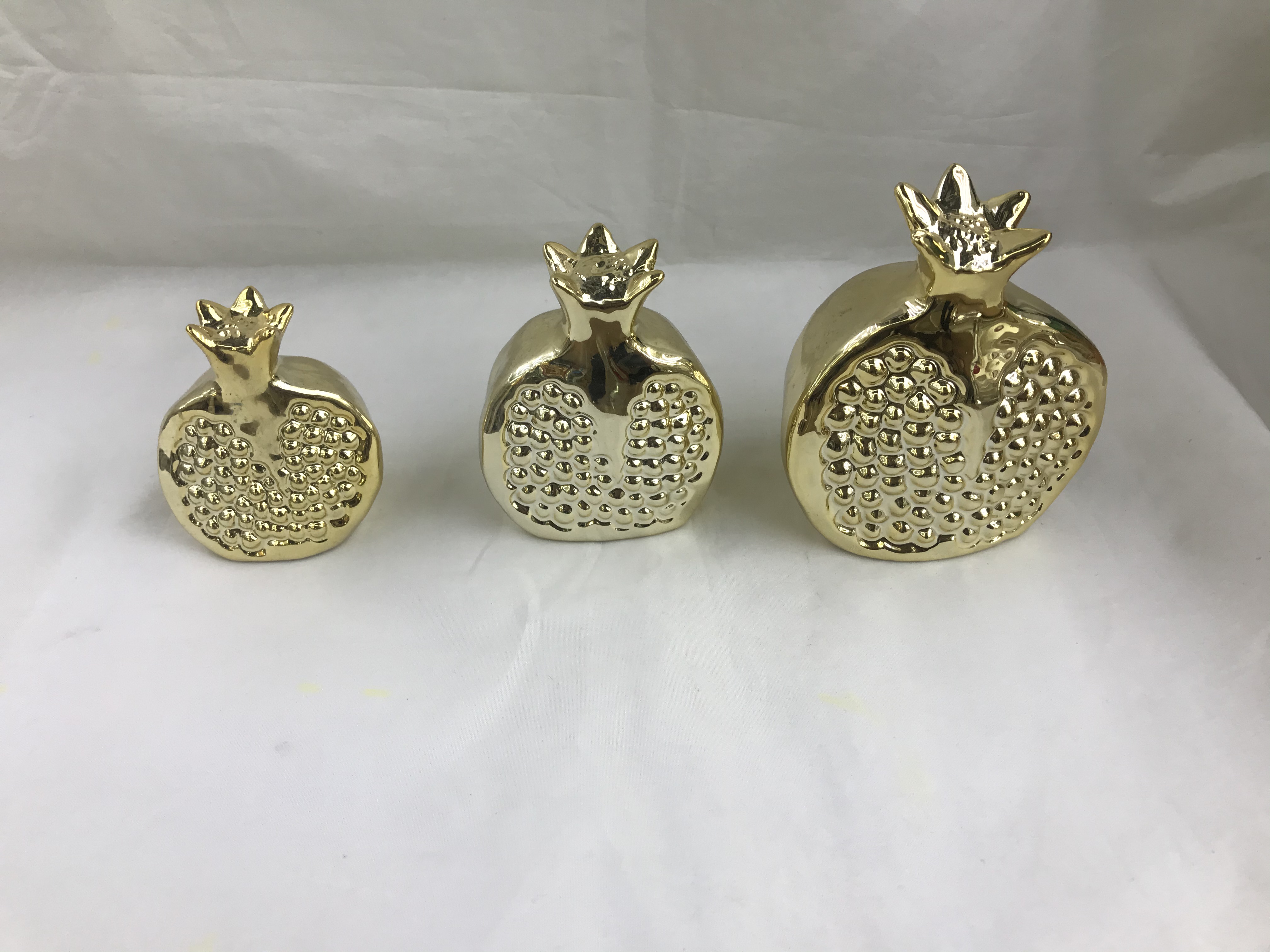 Ceramic electroplated fruit ornaments, pomegranate ornaments, pear ornaments, apple ornaments detail image 3