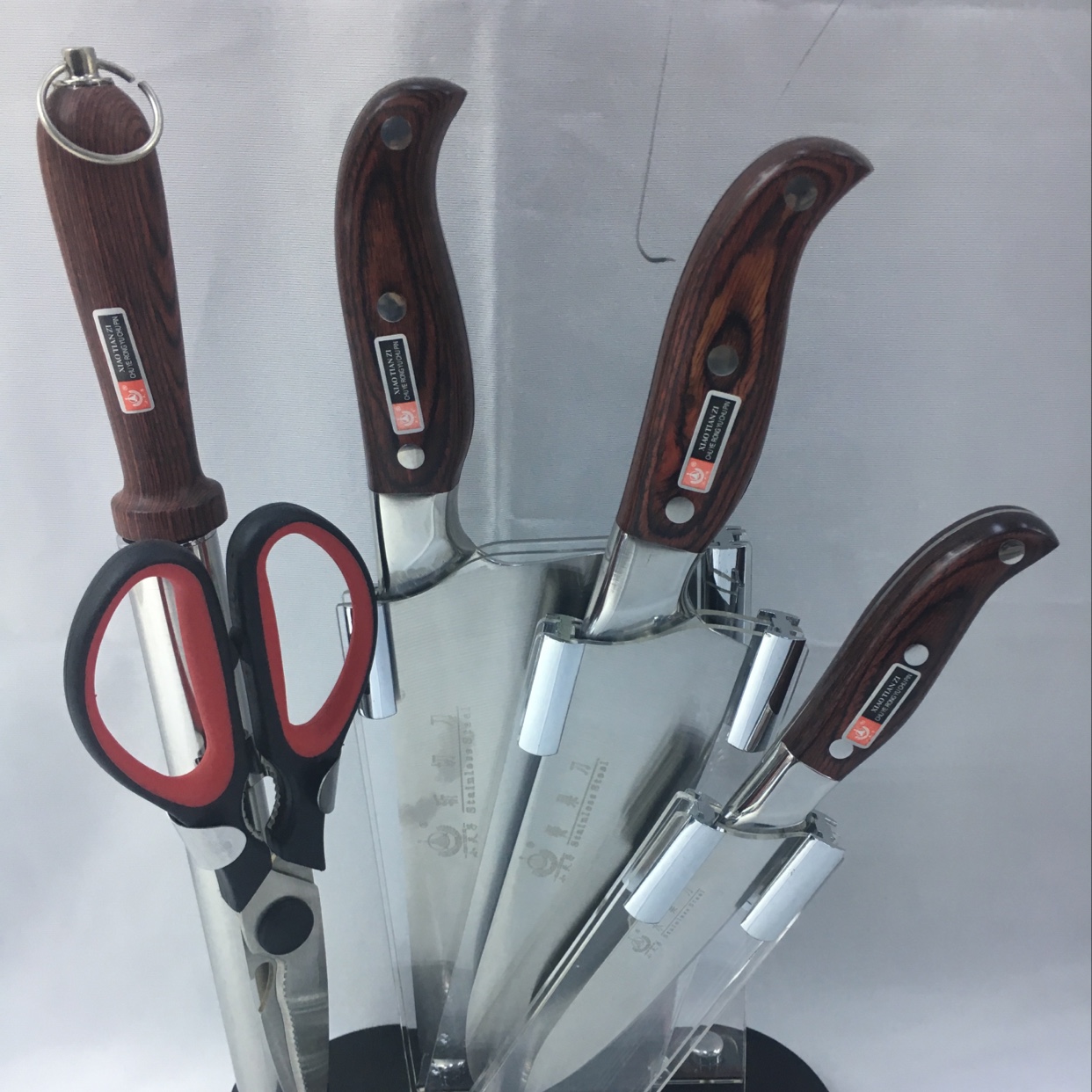 A A 033 sets of knives thumbnail