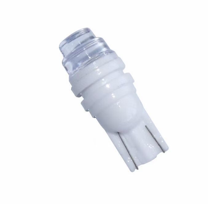 Automotive LED width indicator lights, ultra-bright ceramic running lights, 12-volt white light flashing decorative lights full figure