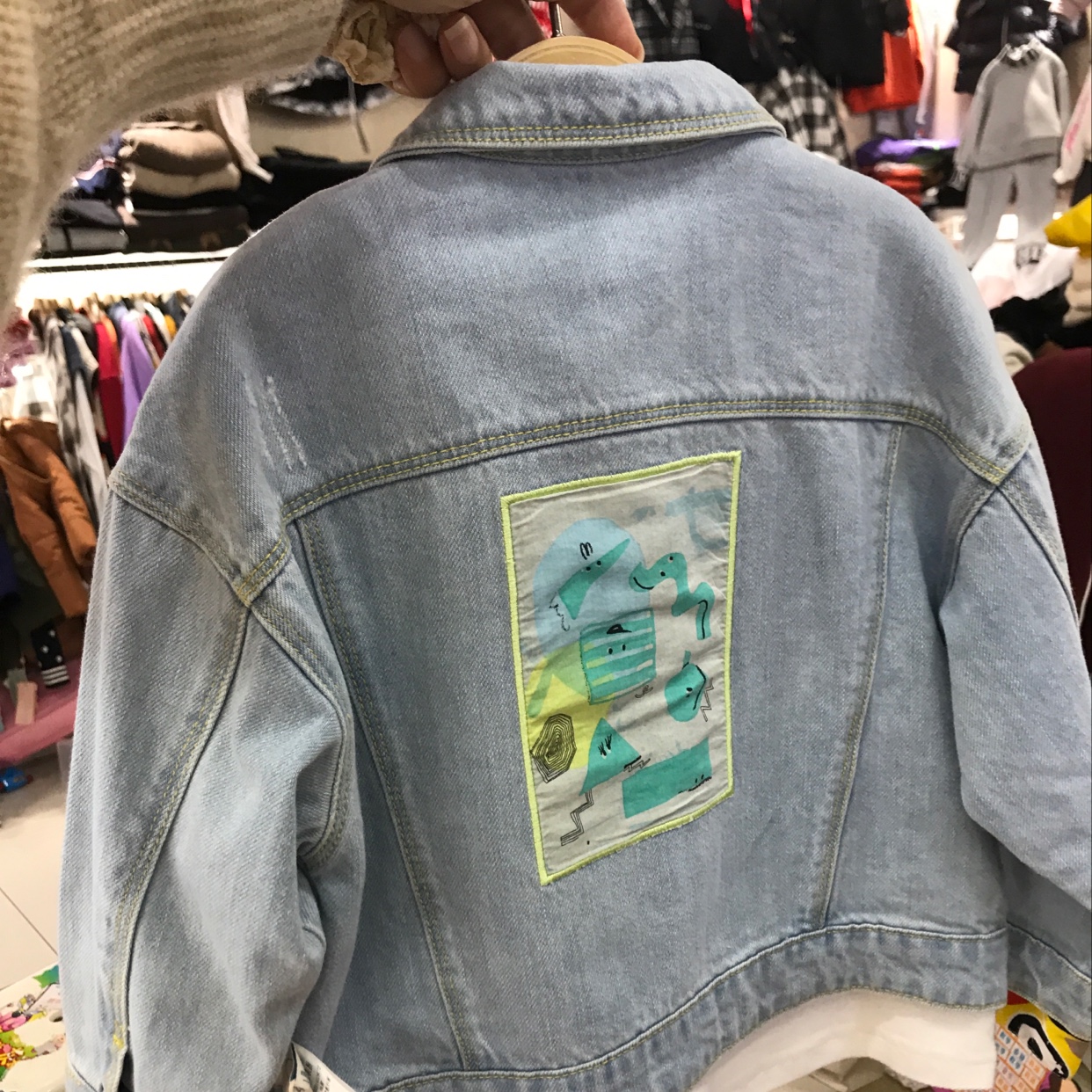 新款品牌童装外套夹克牛仔衣产品图