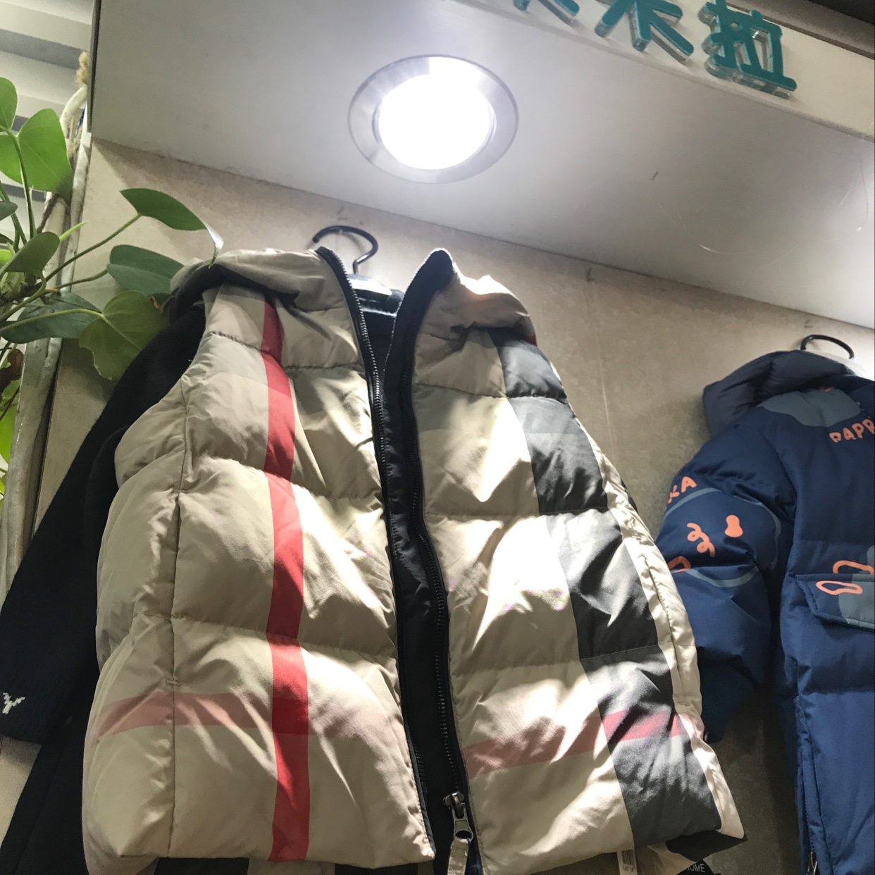 新款品牌童装羽绒服马甲