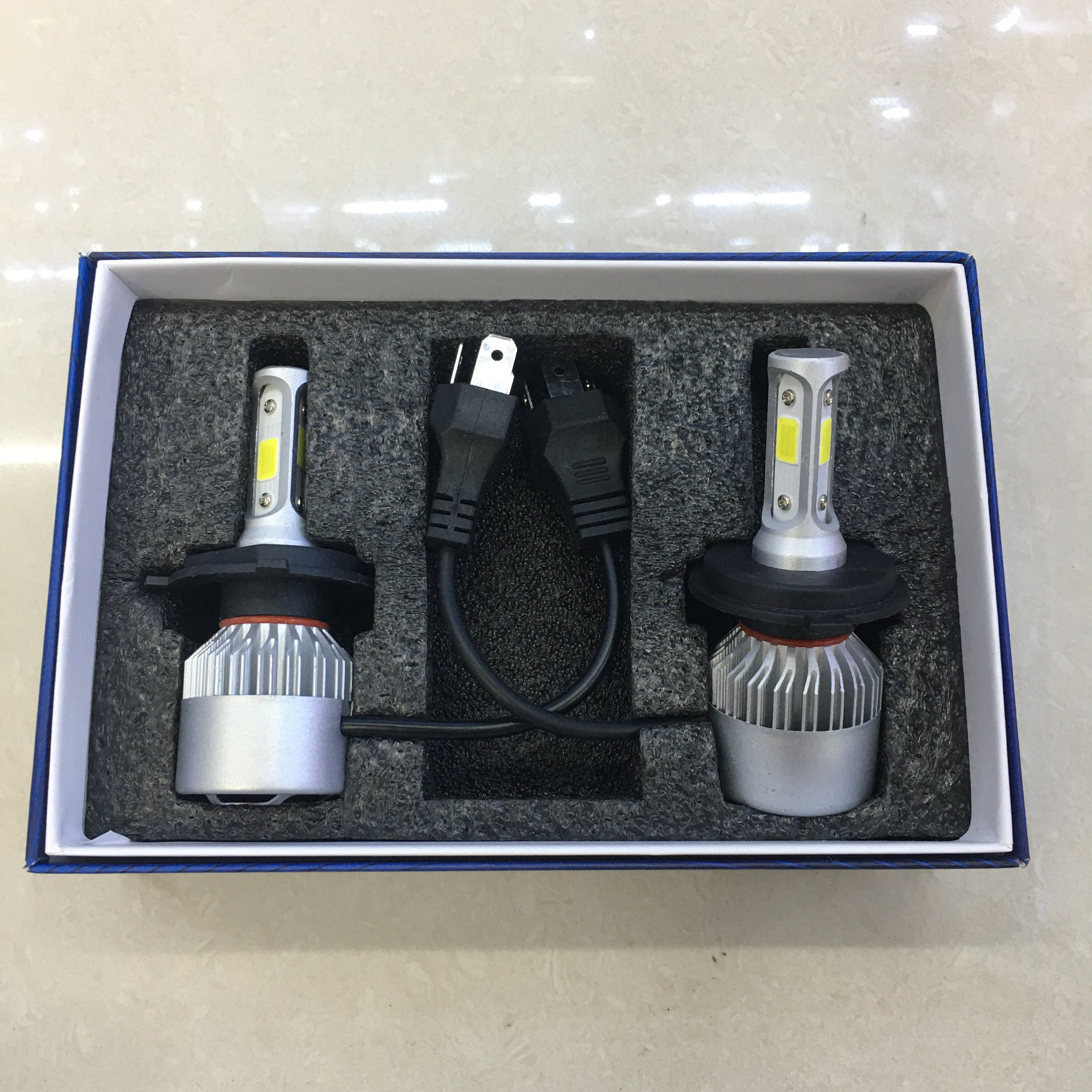 Ultra-bright 25W high beams H4 and H7 car led headlights Item Picture