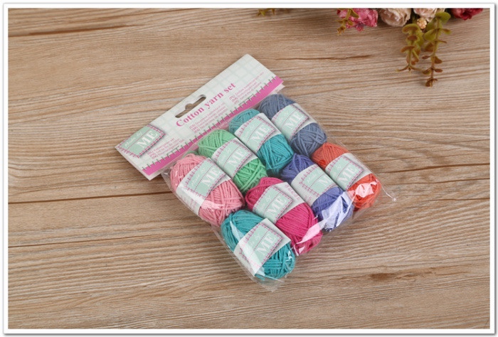 Factory direct sales of handmade DIY acrylic polyester yarn sets detail image 1