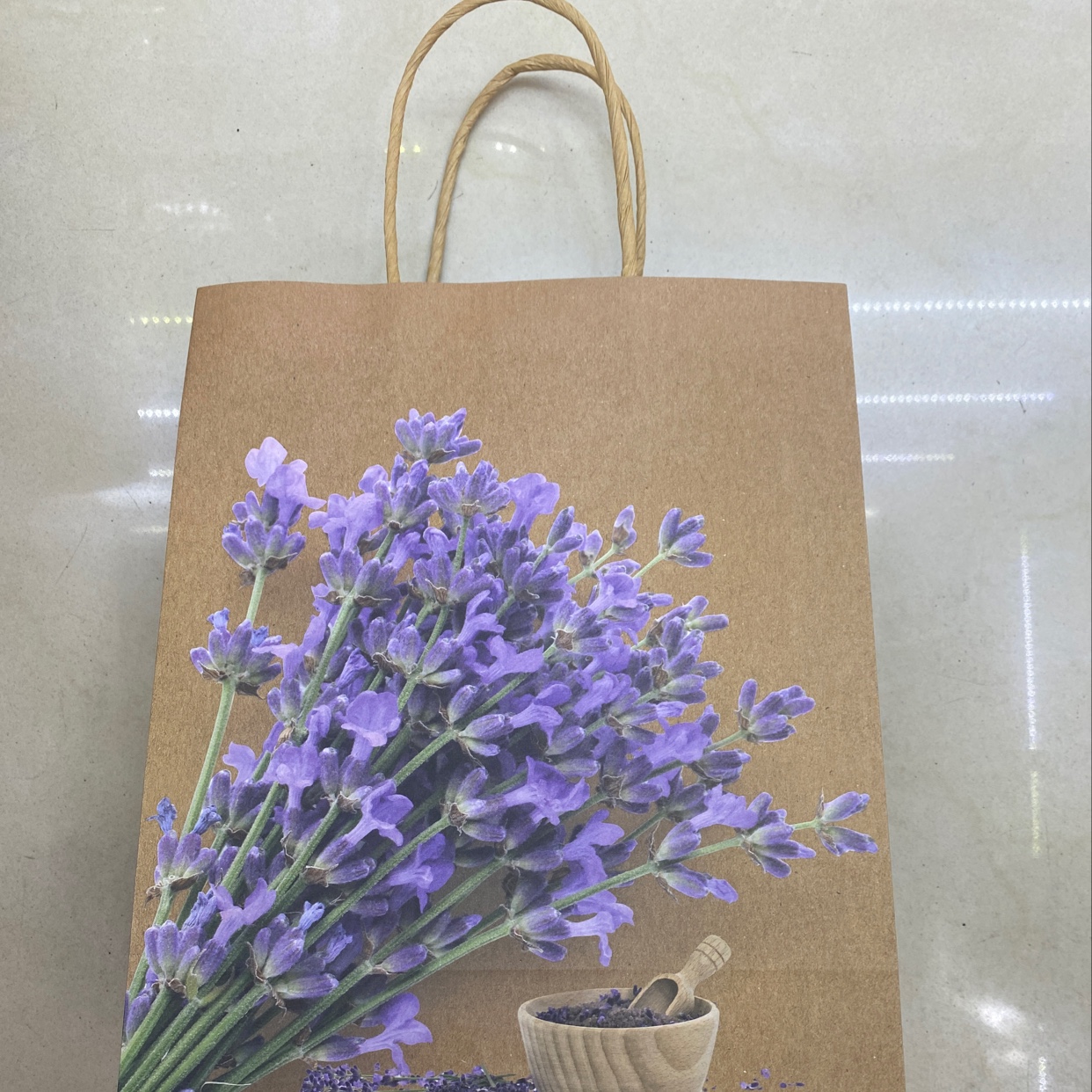 Eco-friendly gift bag thumbnail