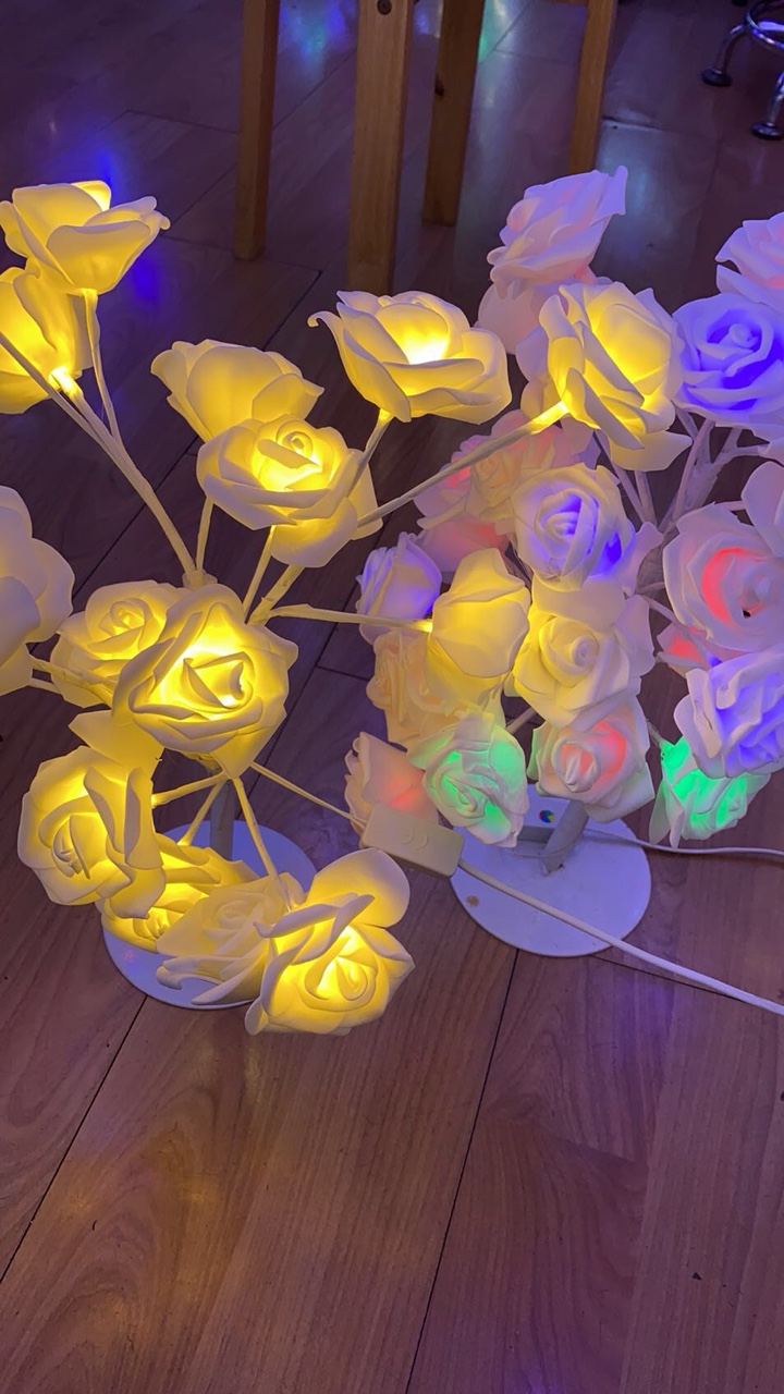 All-people plastic lighting rose tree