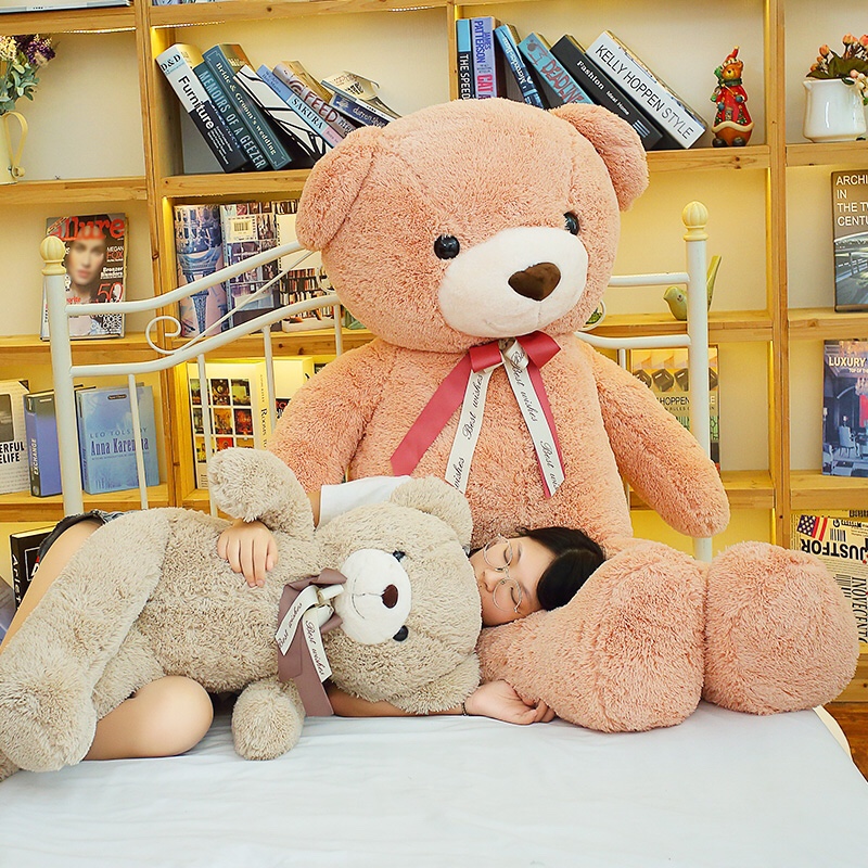 The 2022 new plush toy wedding bear, which doesn't shed, is a high-end gift for boys and girls in supermarkets Application Scenario
