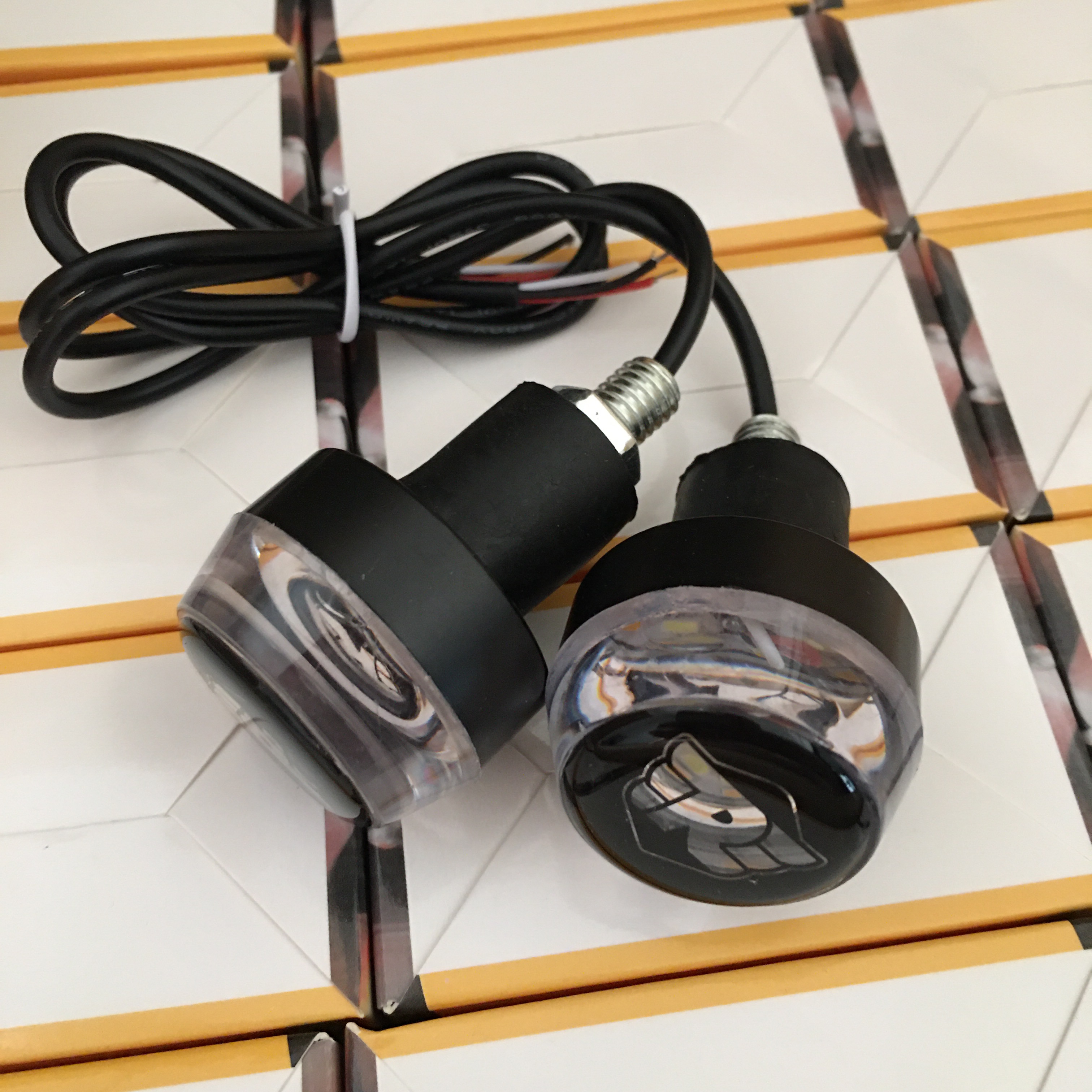 Motorcycle led handlebar lights, turn signals, ultra-bright decorative lights, yellow turn lights Specification drawing