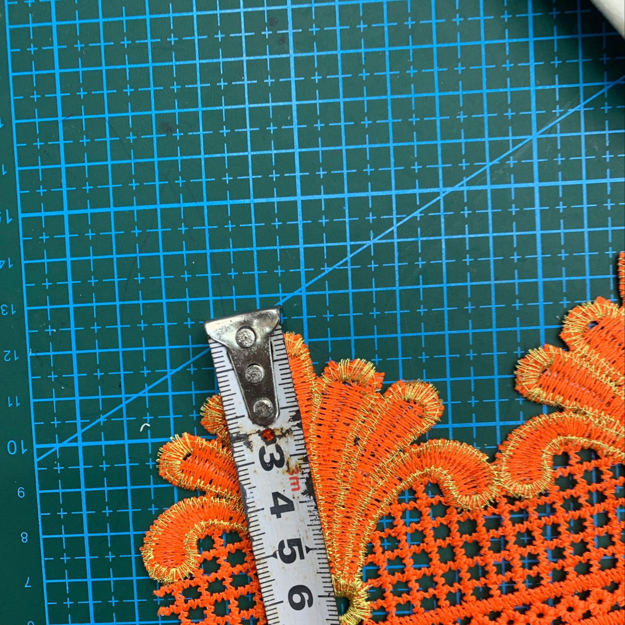 Polyester plus gold 1 Specification image