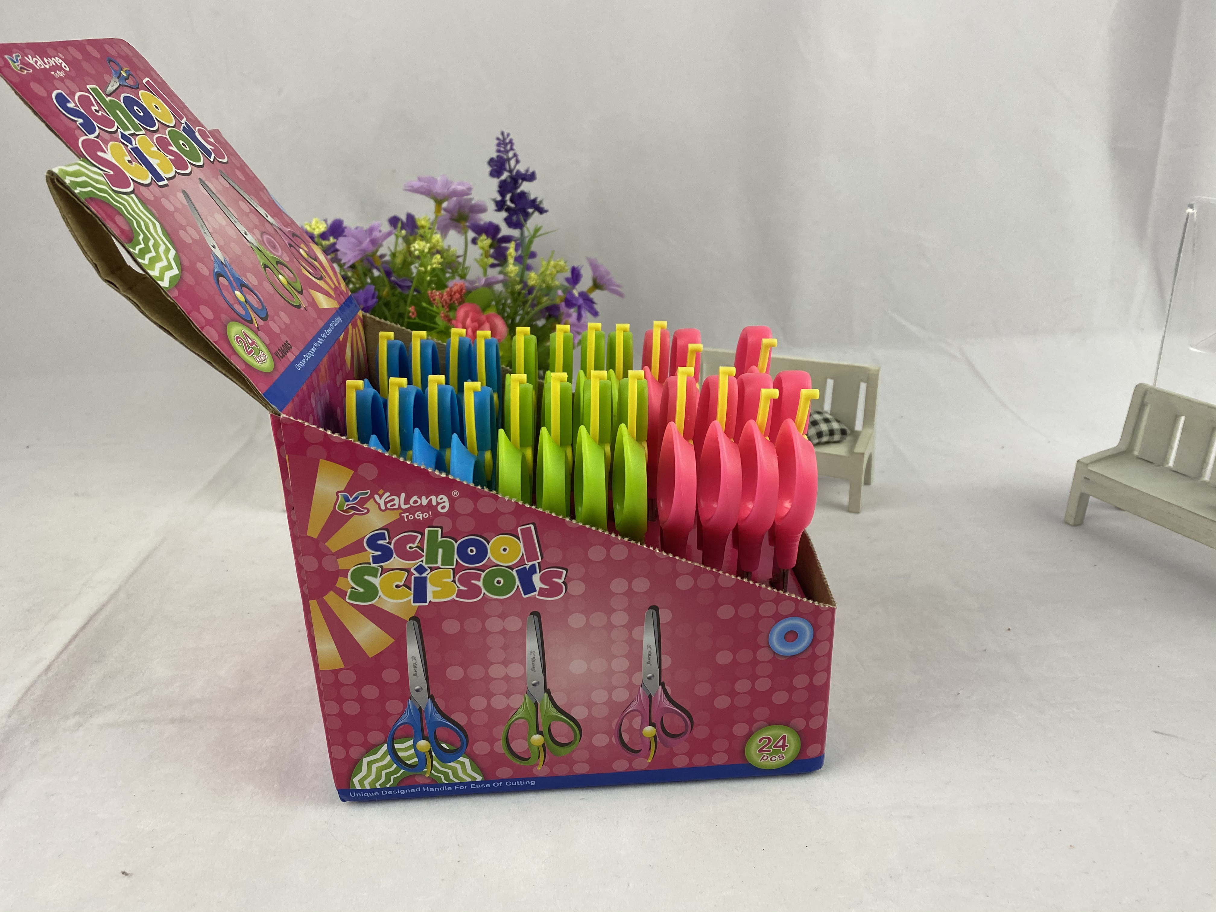 Yalong Culture Office Cultural Binding Adhesive Desktop Products, student stationery, Office Scissors, Colored children's Scissors, Hand paper-cutting scissors Specification image