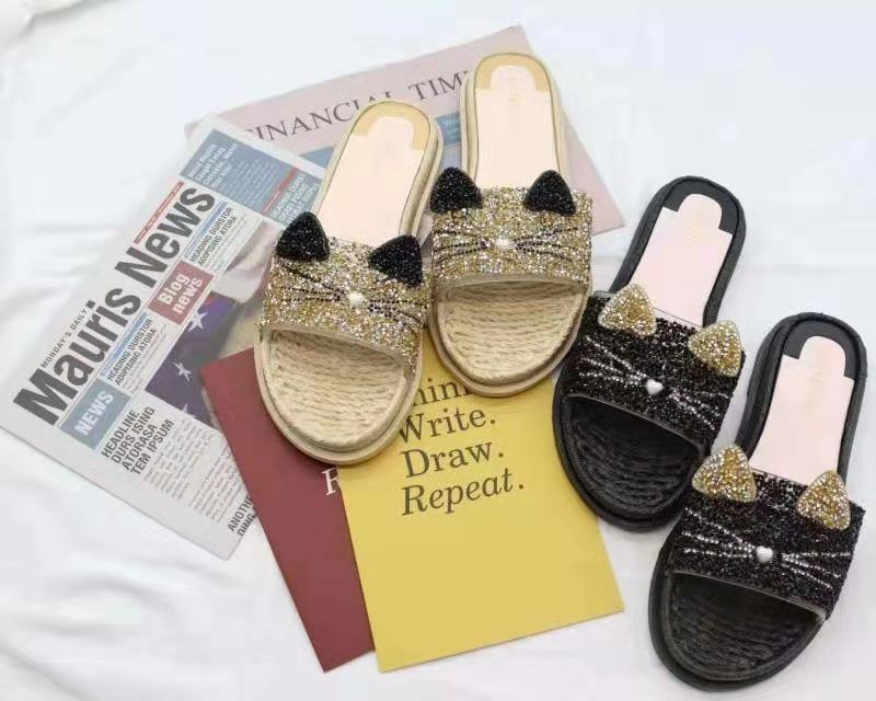 Cute kitten slippers for women
