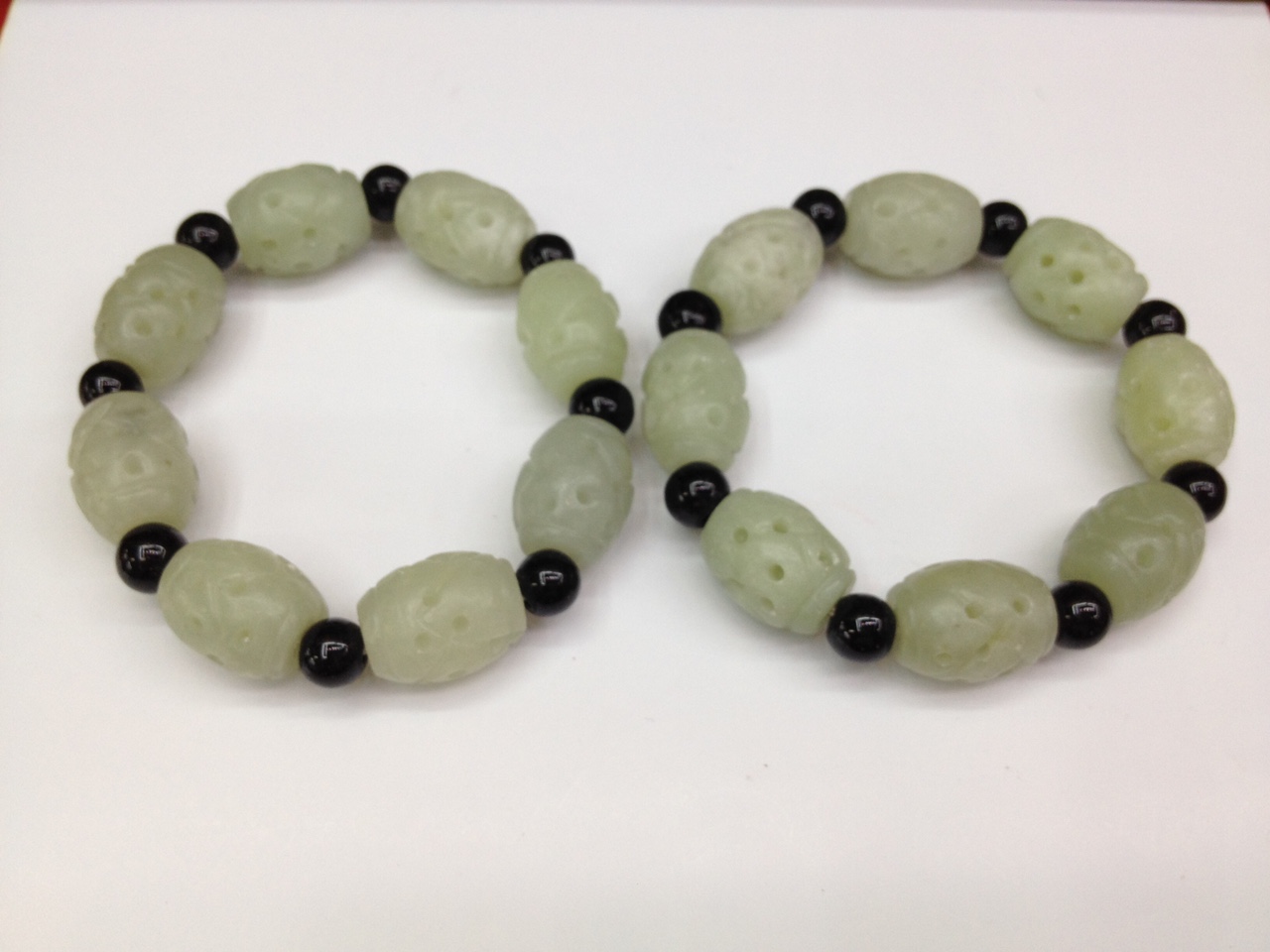 岫玉手链（路路通）