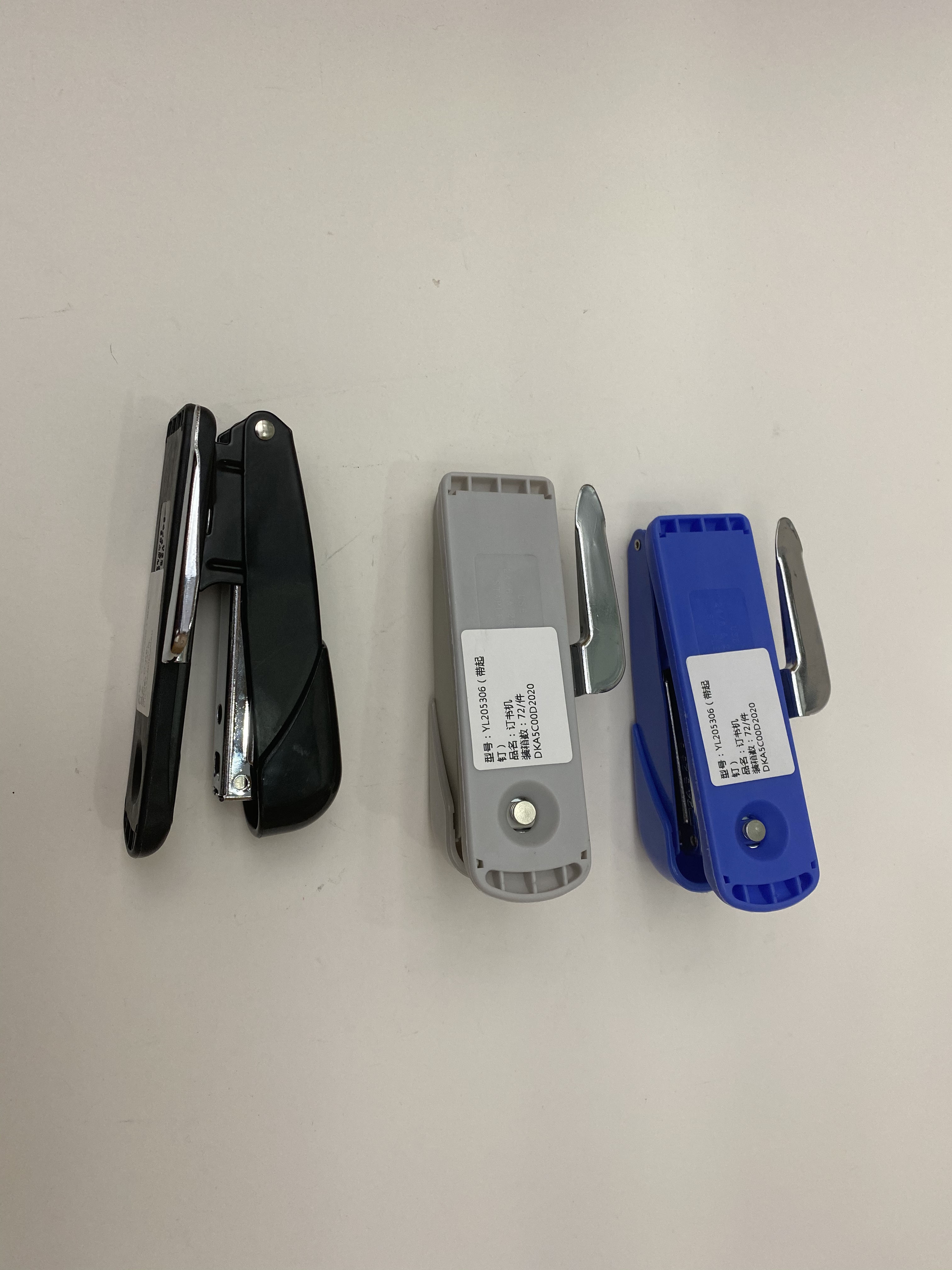 Yalong Culture Office Culture Binding Adhesive Desktop Products Stapler YL205306 Stapler with nail lifting device Specification image