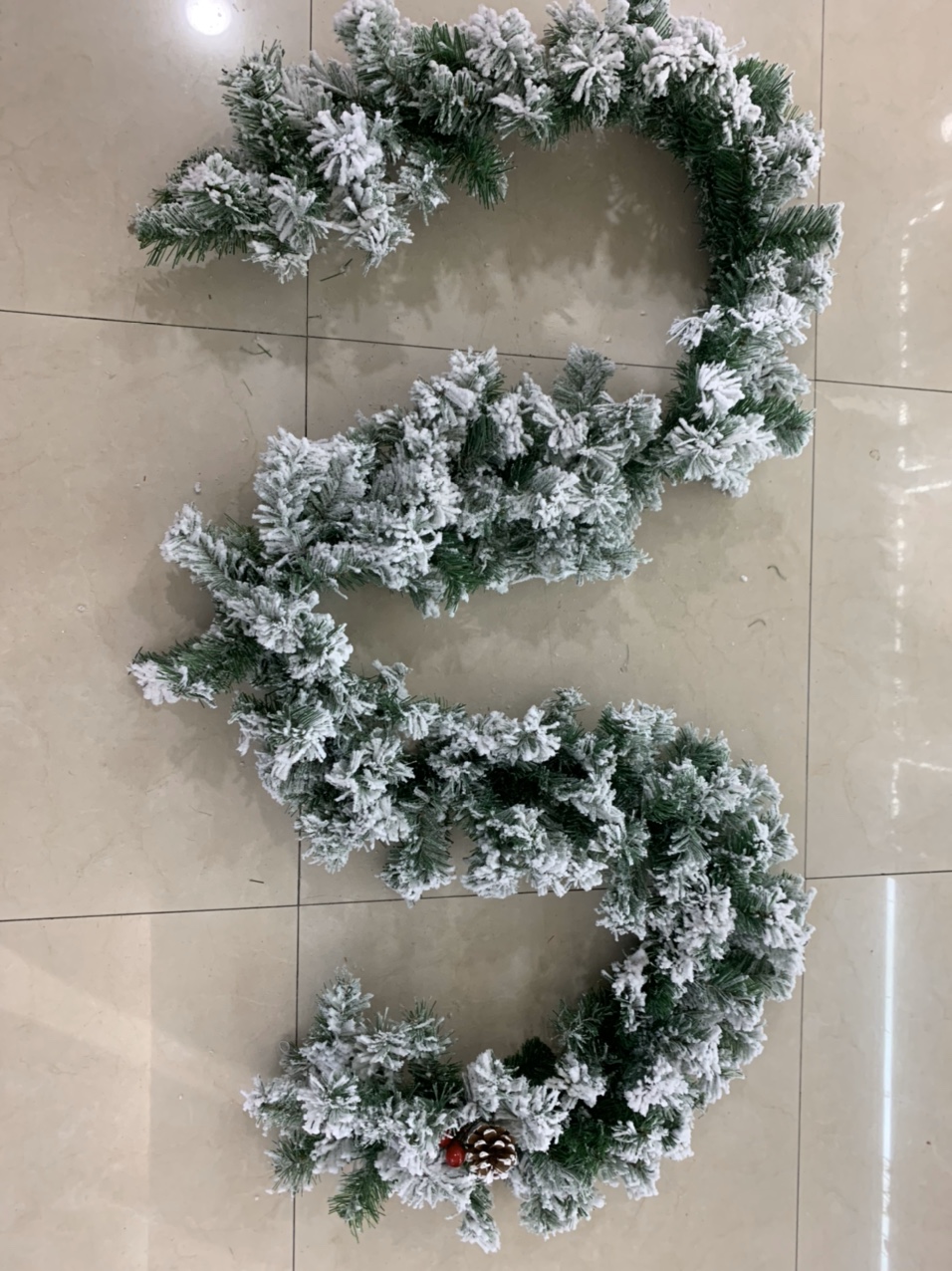 Christmas cane spray snow decorative fruit spot