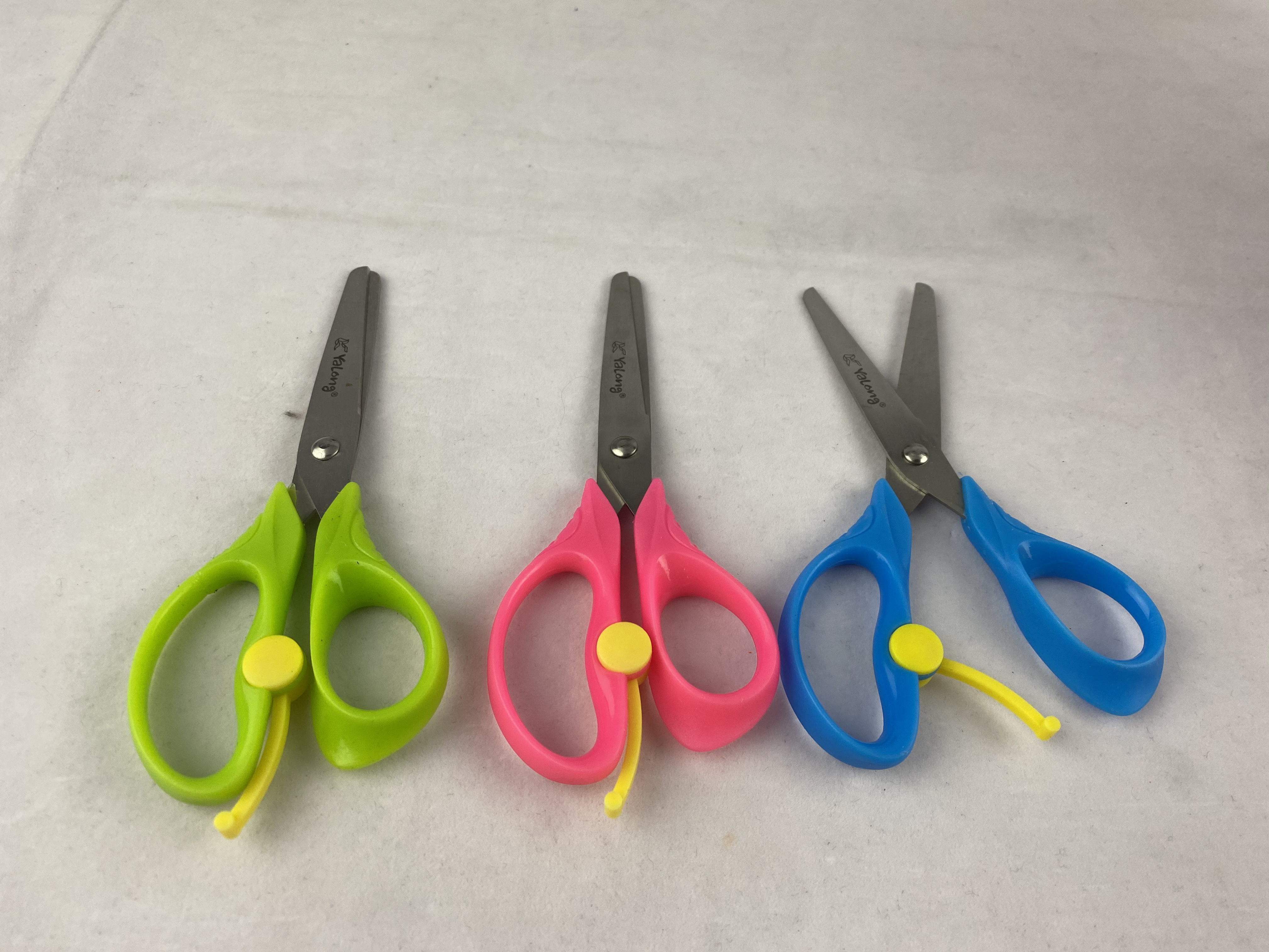 Yalong Culture Office Cultural Binding Adhesive Desktop Products, student stationery, Office Scissors, Colored children's Scissors, Hand paper-cutting scissors details Picture