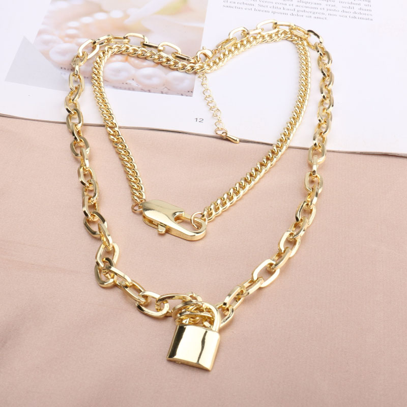 A new European and American internet-famous double-layer lock pendant necklace, a female hip-hop cold style disco lock head and neck chain, collarbone chain details Picture