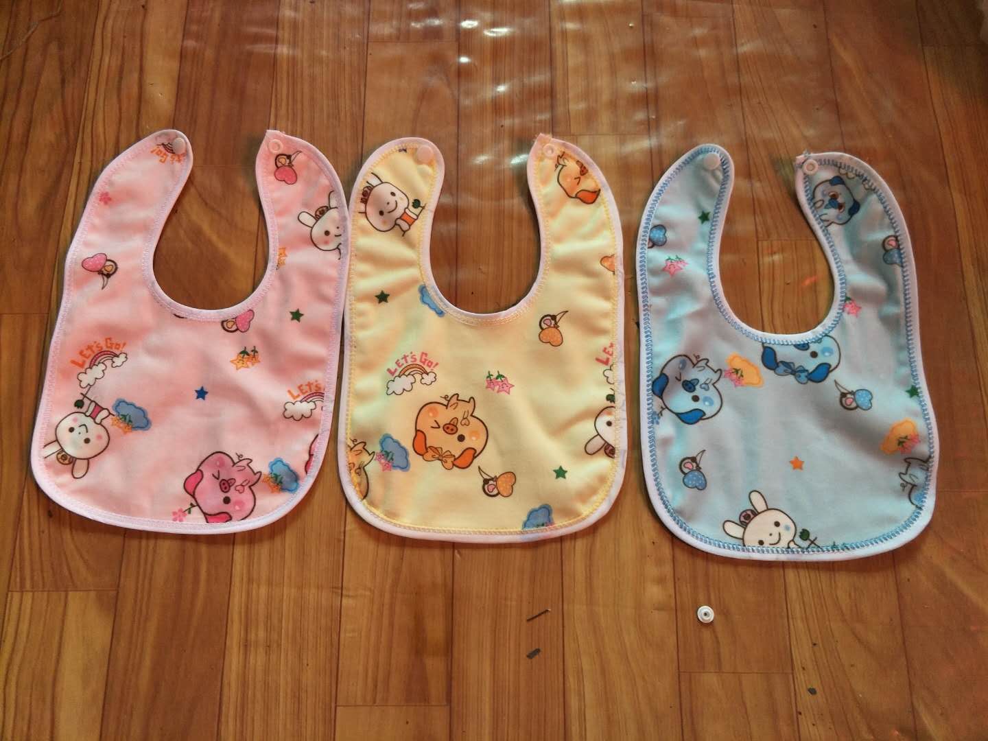 水晶绒防水围嘴详情图6
