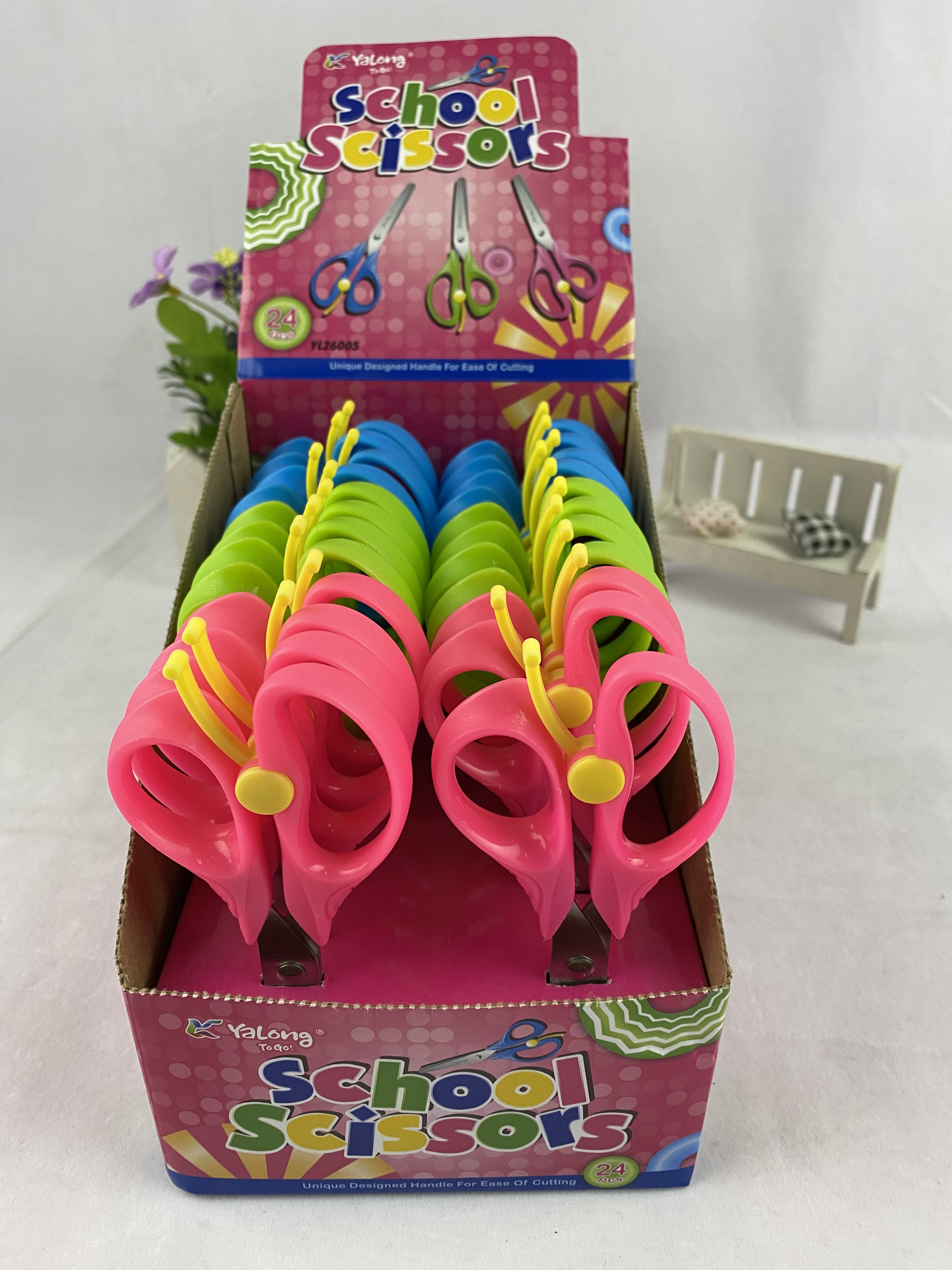 Yalong Culture Office Cultural Binding Adhesive Desktop Products, student stationery, Office Scissors, Colored children's Scissors, Hand paper-cutting scissors Item Picture