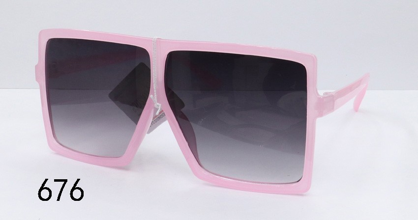 Fashionable bestseller sunglasses detail image 4