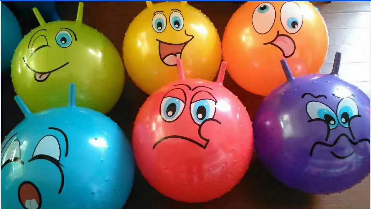 Inflatable handle ball for jumping balls detail image 2