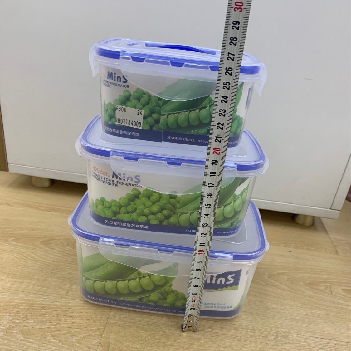 Three-piece set of food storage containers. Application Scenario