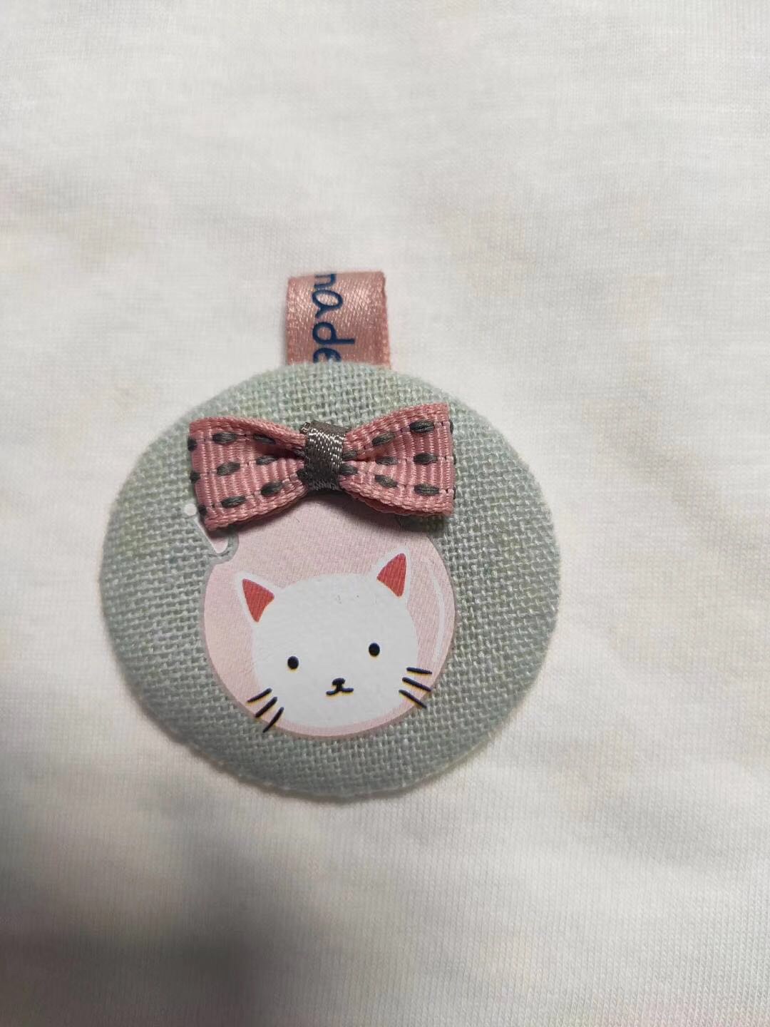 Kitty. details Picture