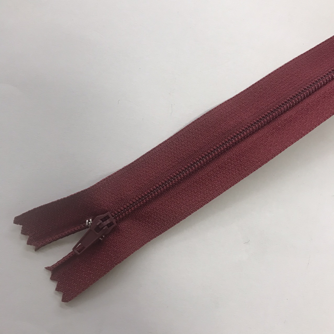 Size 3 nylon closed pants zipper spray paint needle thumbnail