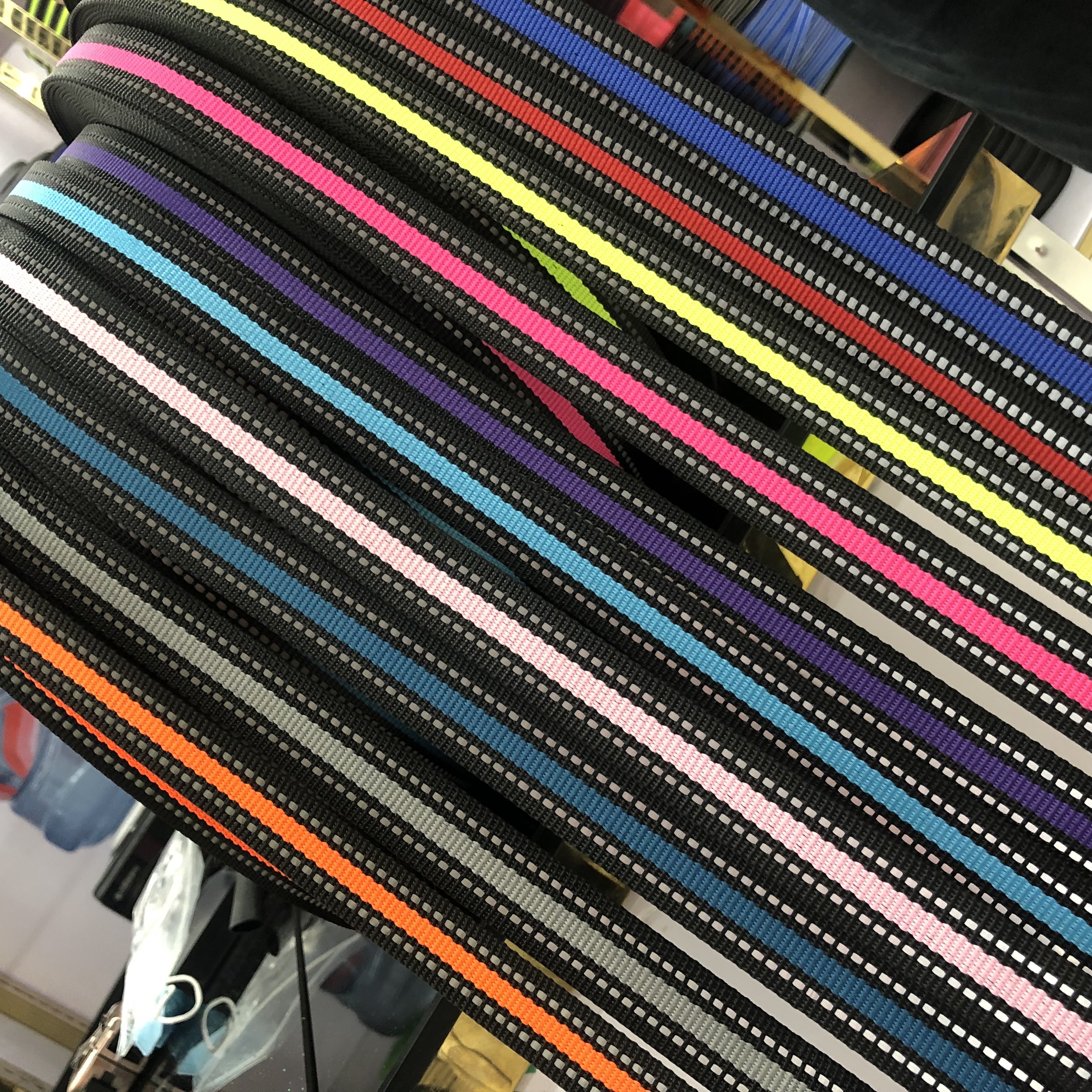 Manufacturers Direct Sales Of 2.5Cm Imitation Nylon Reflective Webbing Pet Reflective Webbing Pet Reflective Webbing Yoga Strap Strap Item Picture