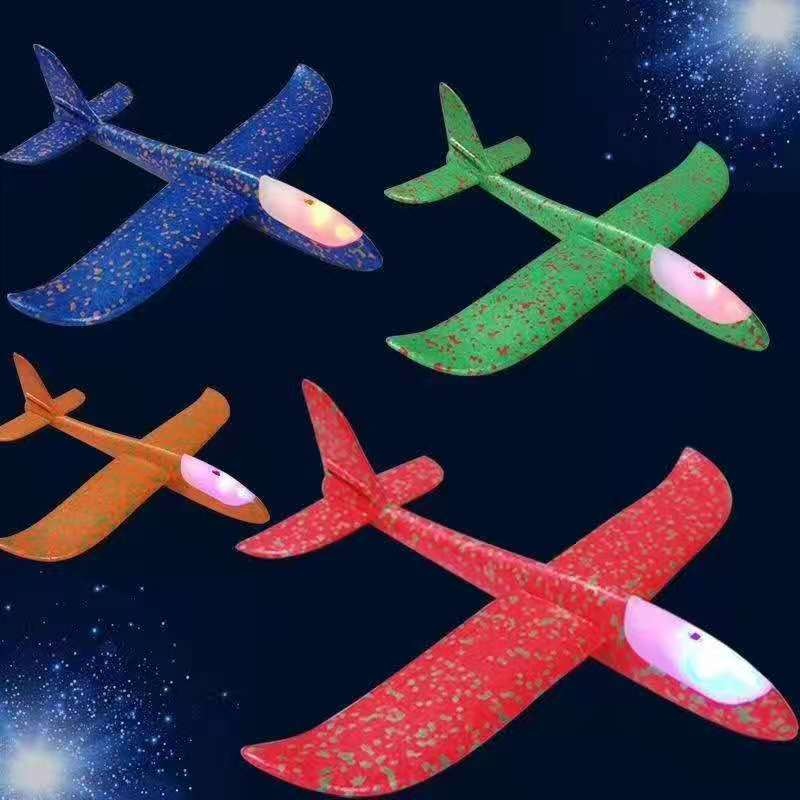 手抛带灯飞机闪光飞机机头灯飞机EPP NO1卖点玩具详情1