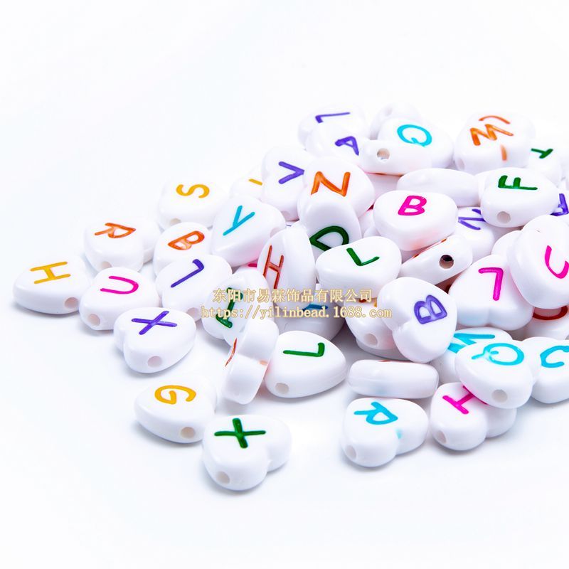 亚克力字母珠子4X12MM心形白底彩字