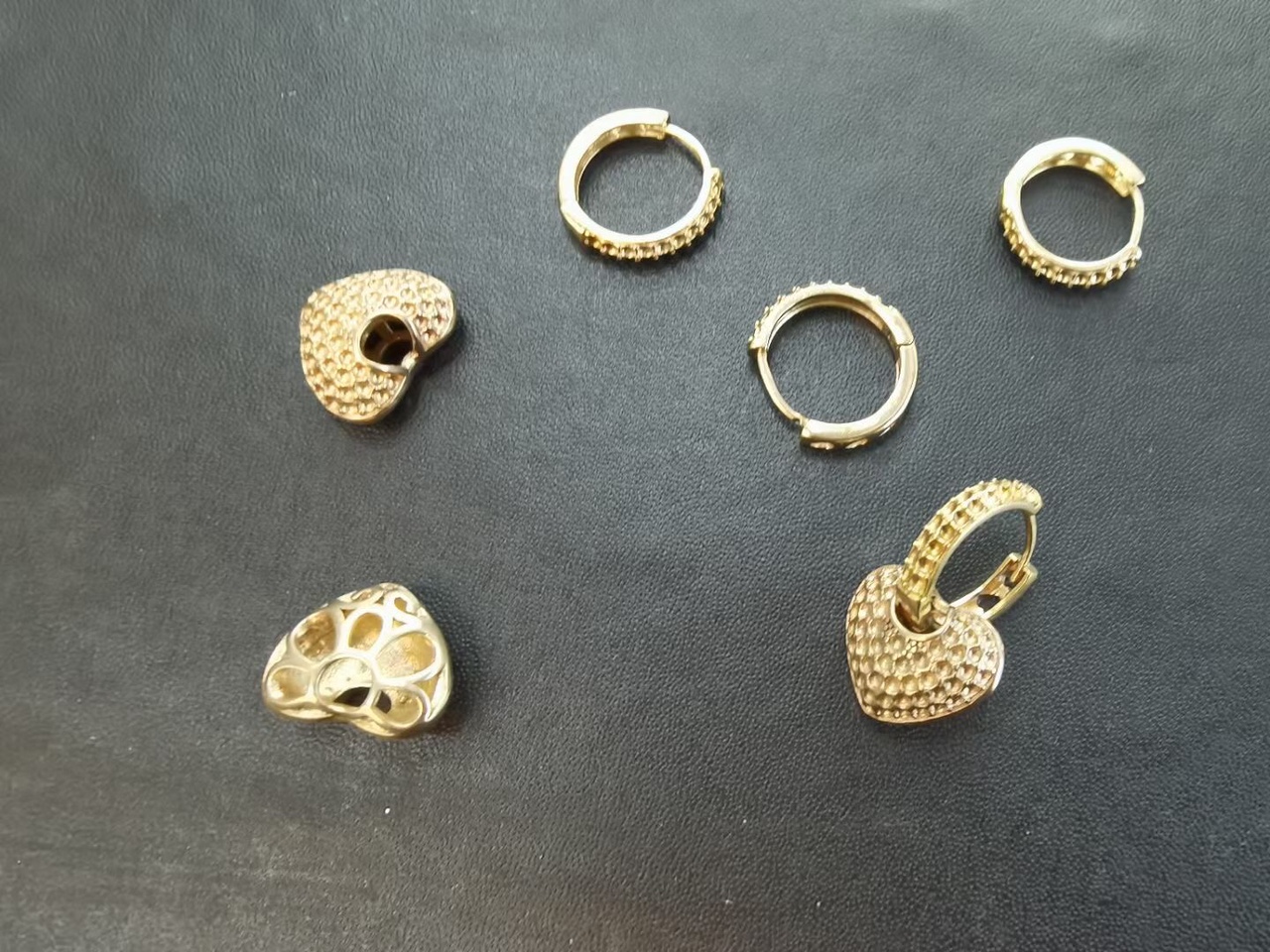 earrings thumbnail