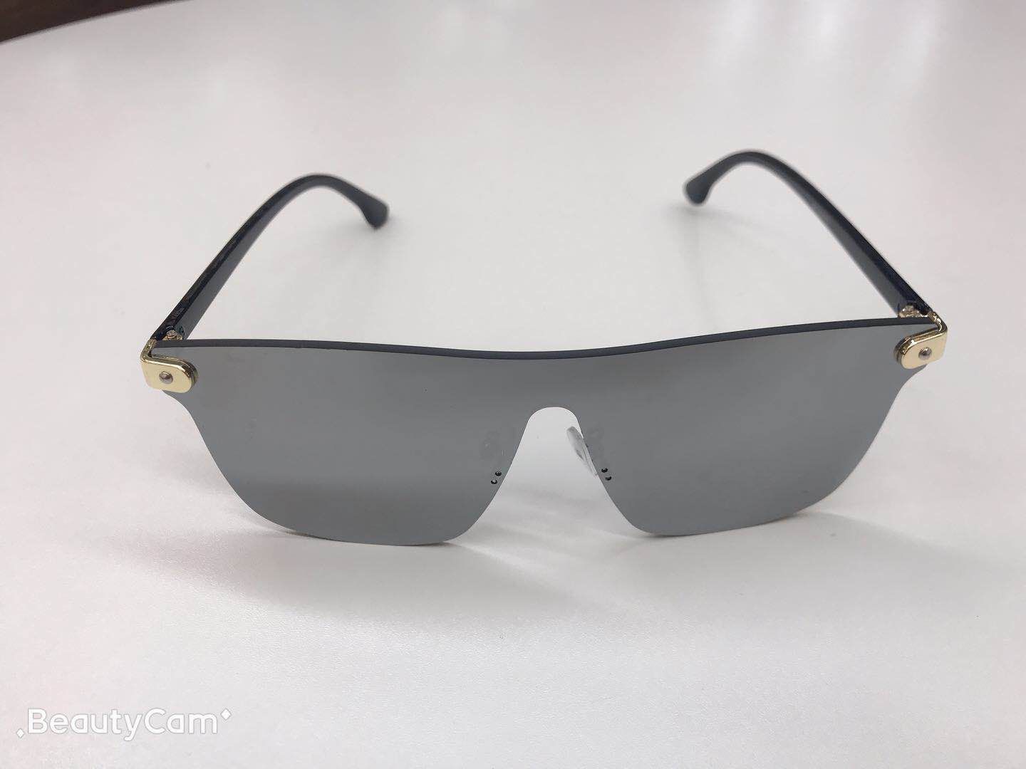 نموذج TR90 الجديد لعام 2020، هو عبارة عن مرآة أزياء مصوبة بالزئبق details Picture