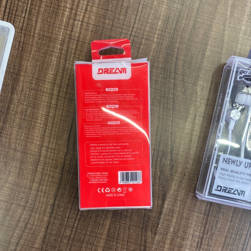 A5 flat wire headphones with microphone detail image 2