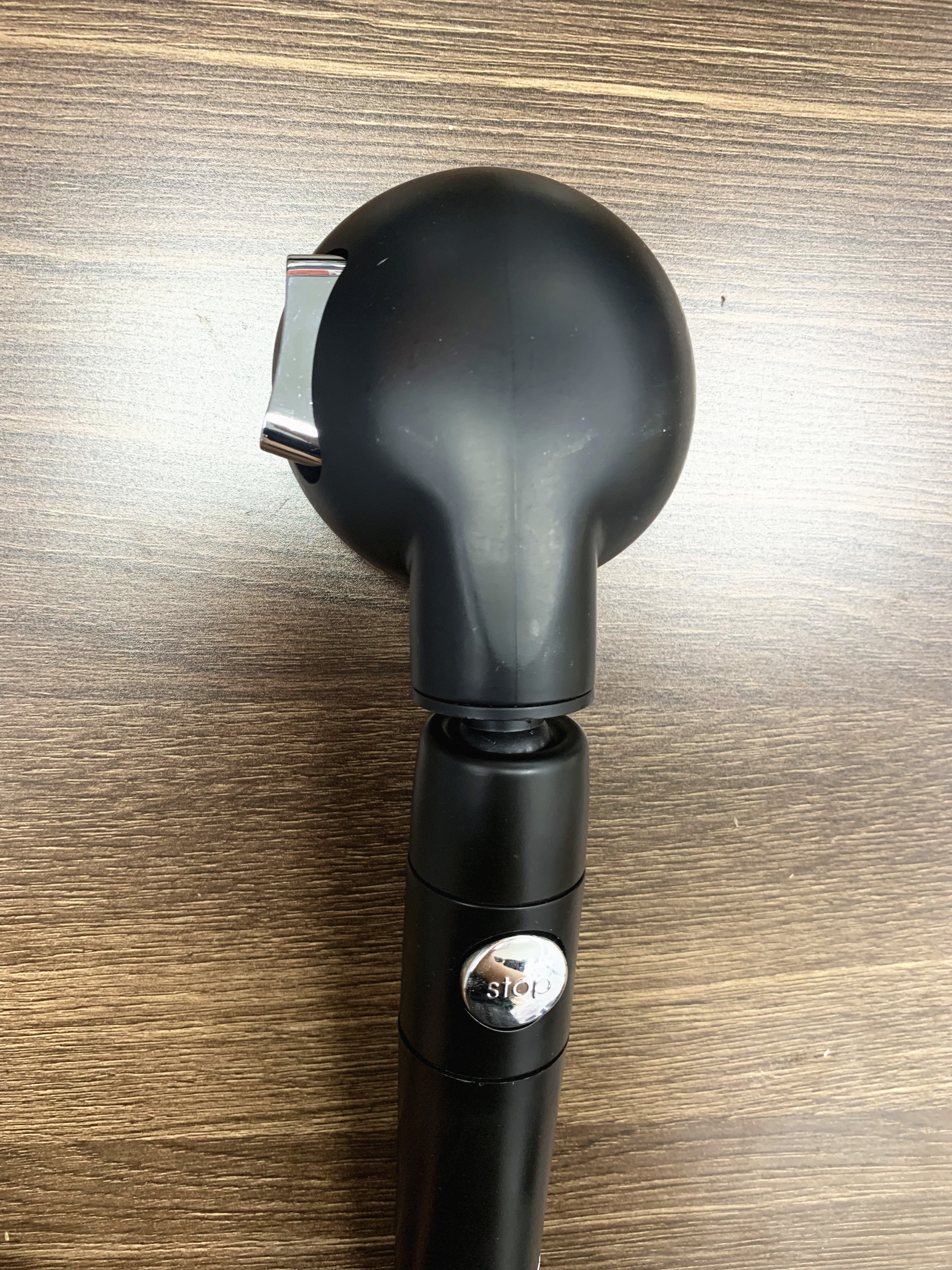 360-degree rotating three-speed universal pressure-increasing one-button water-stop showerhead, household detachable and washable showerhead detail image 6