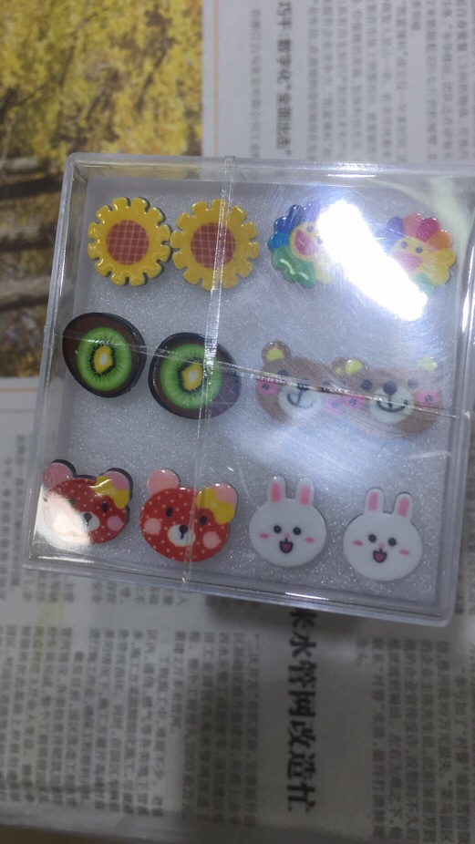 Animal plastic ear studs thumbnail