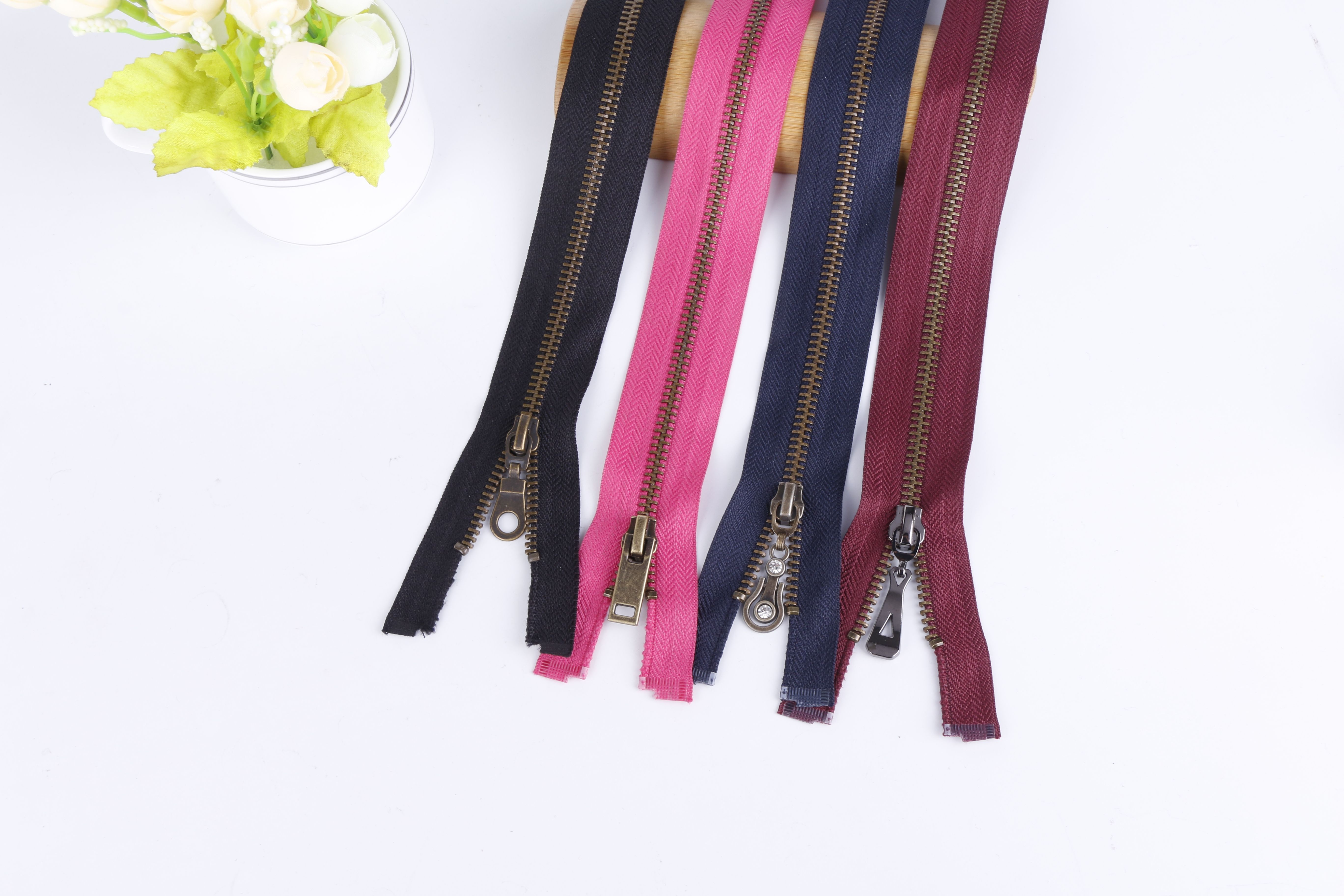 Factory direct selling 5# blue bronze open zipper color variety complete thumbnail